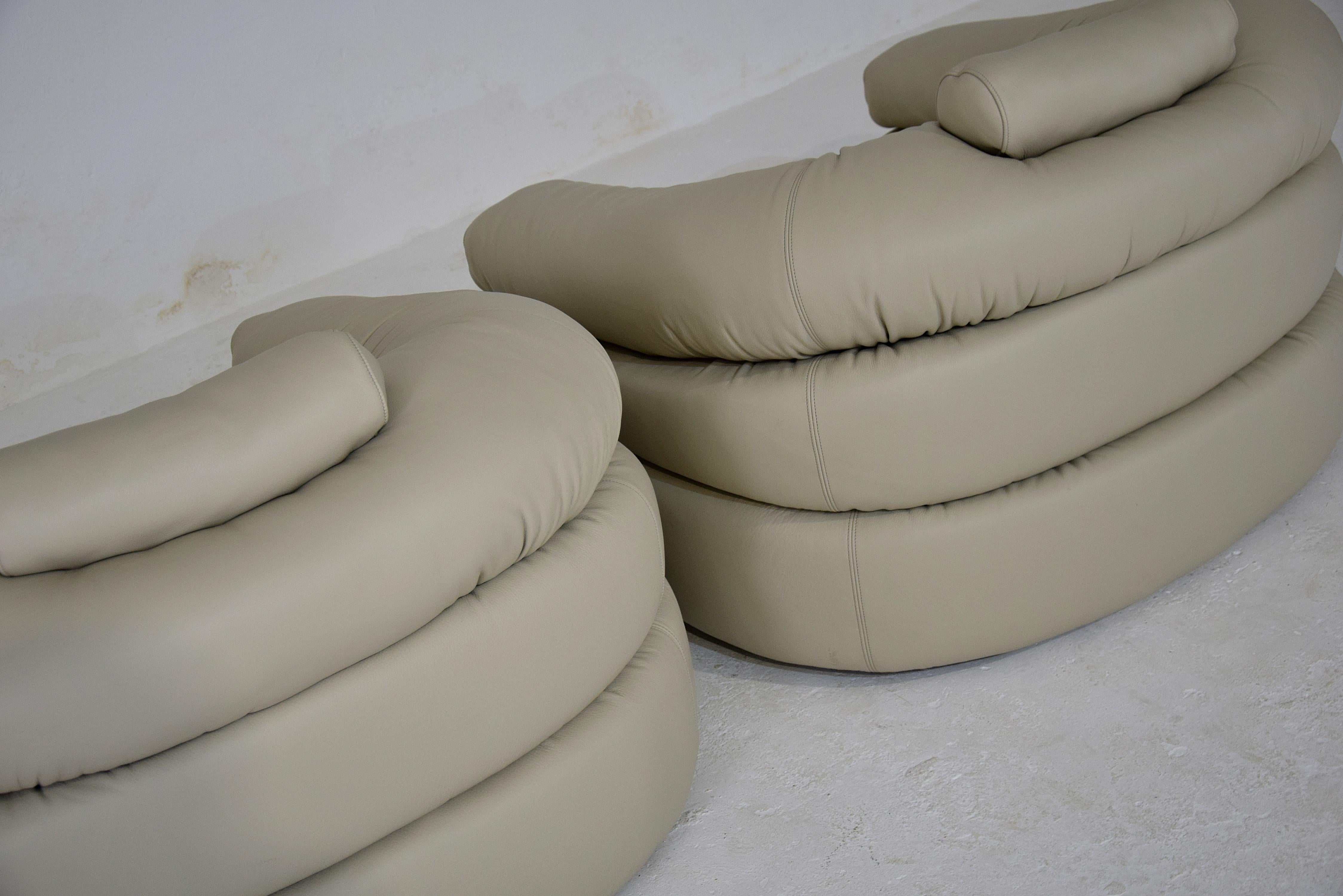 Ivory Leather Mid-Century Modern Straccio Lounge Chairs by Zanotta, Italy 3