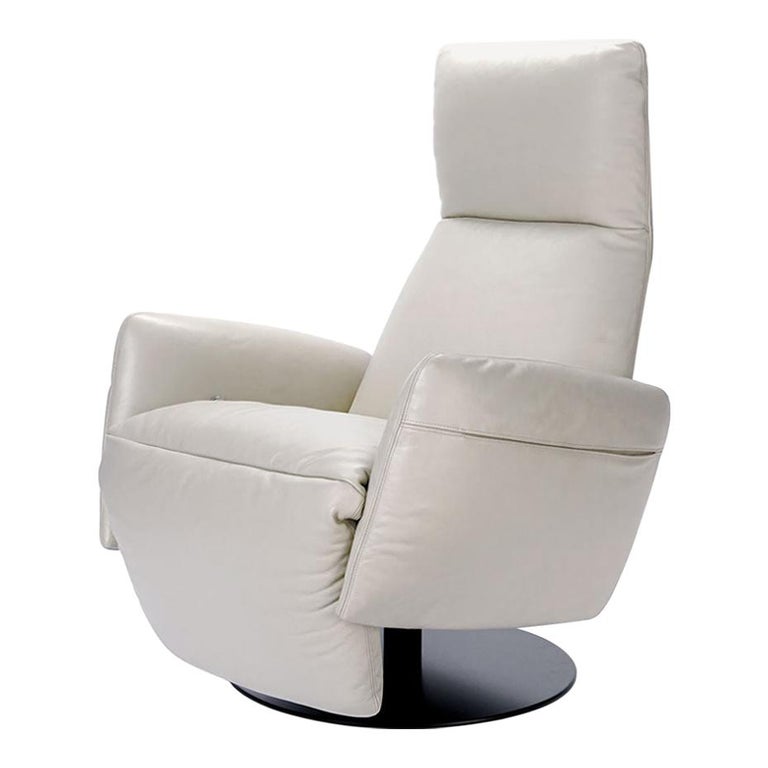 Ivory Leather Recliner Lounge Chair, Poltrona Frau at 1stDibs ivory