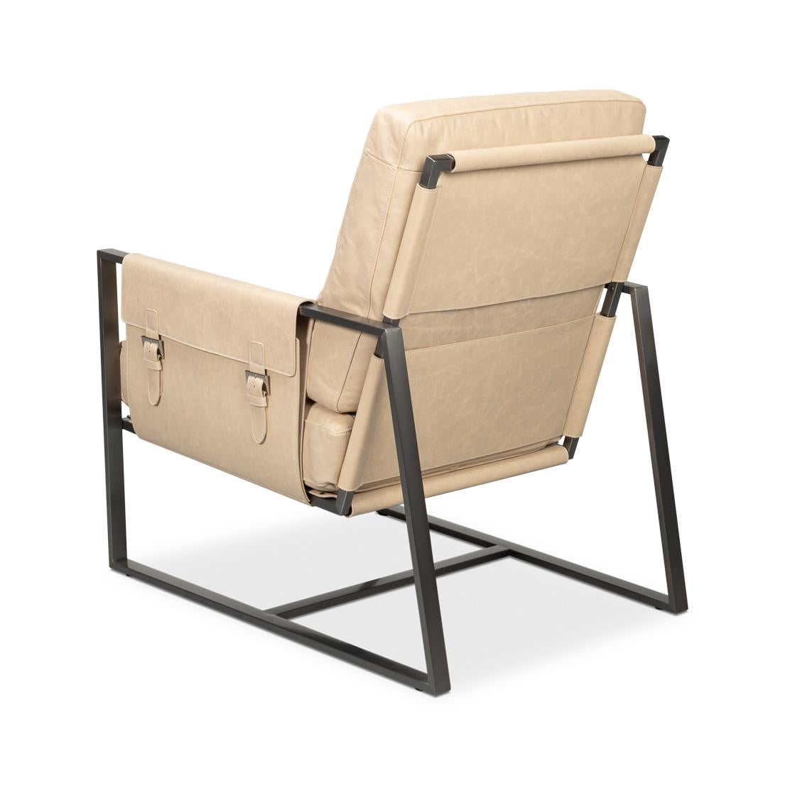Chaise d'appoint en cuir ivoire Neuf - En vente à Westwood, NJ