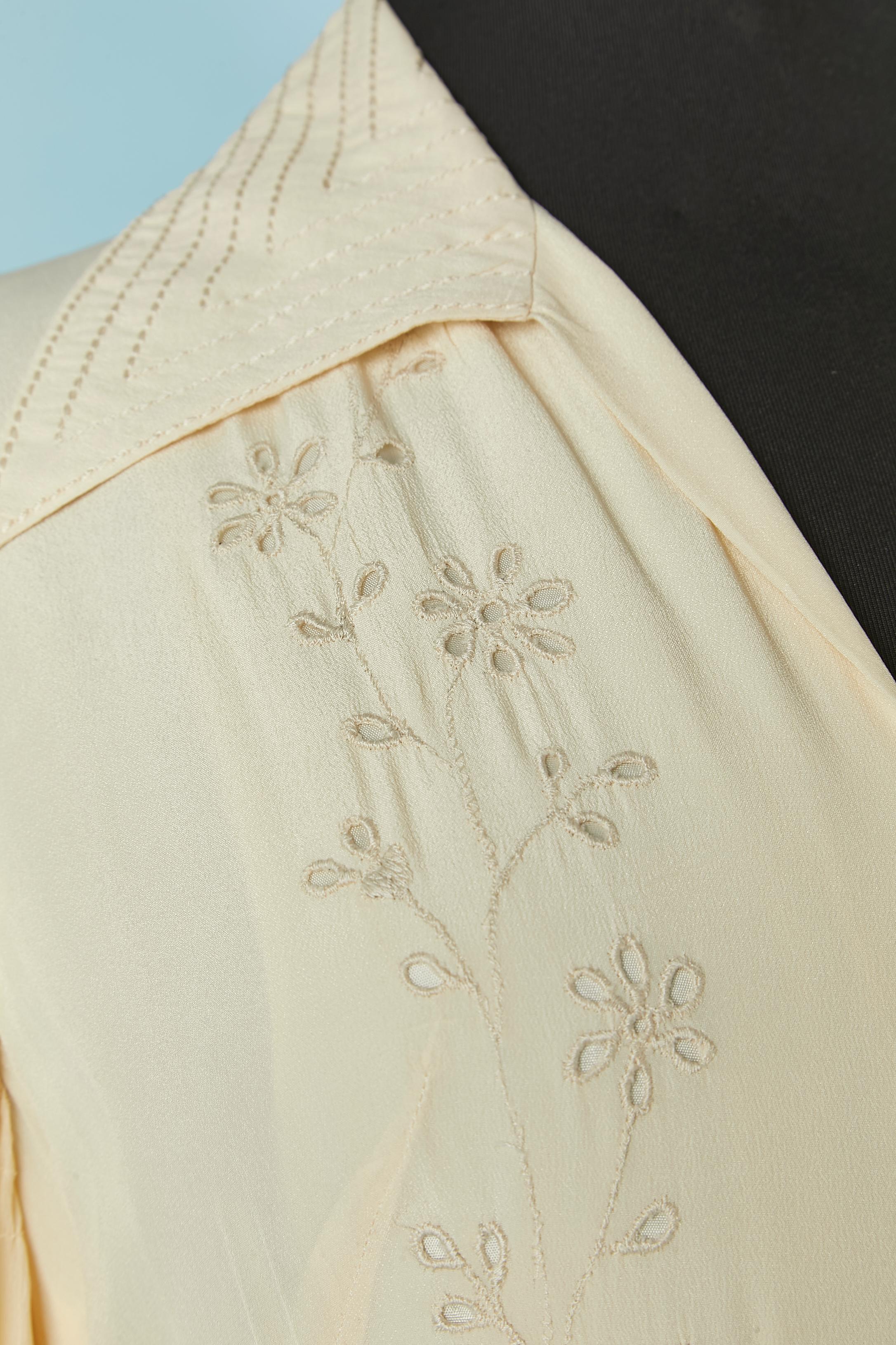 Beige Ivory long silk dress with threads embroideries and top-stitching Circa 1970's For Sale