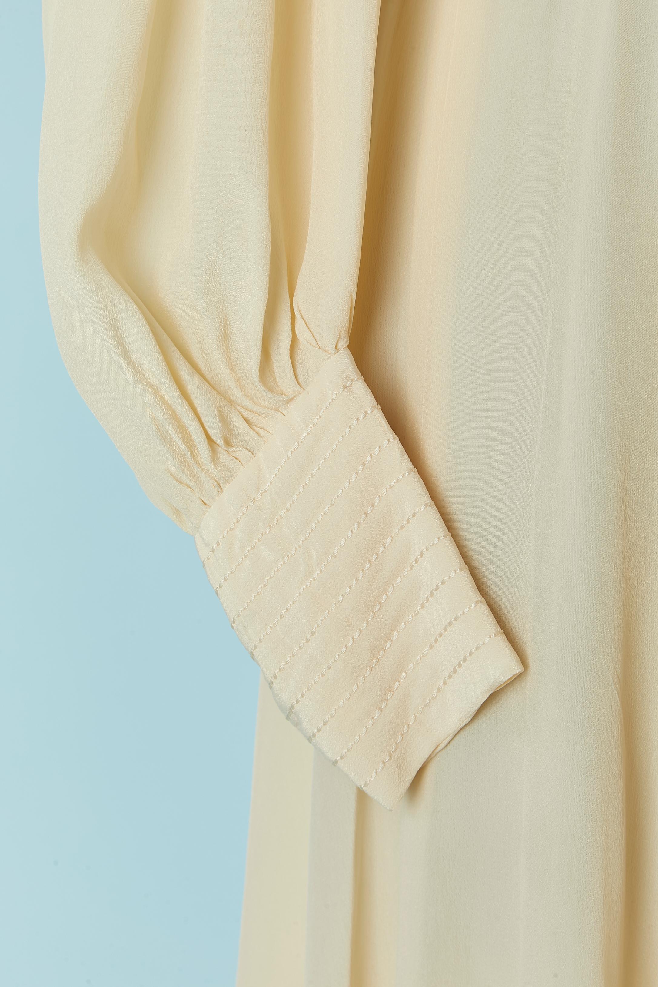 Women's Ivory long silk dress with threads embroideries and top-stitching Circa 1970's For Sale