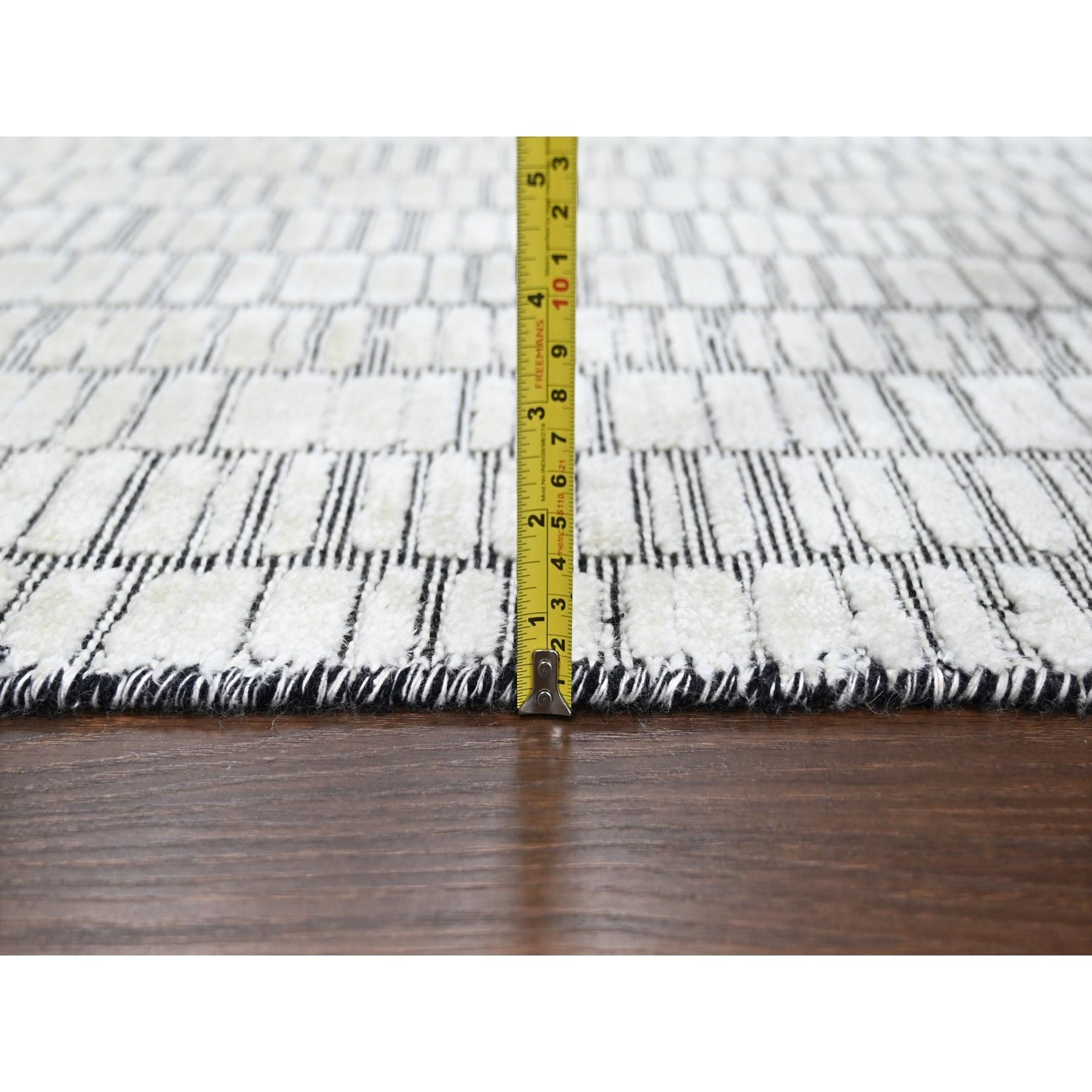 Ivory Modern Design Wool & Silk Hand Loomed Oversized Oriental Rug 12'4