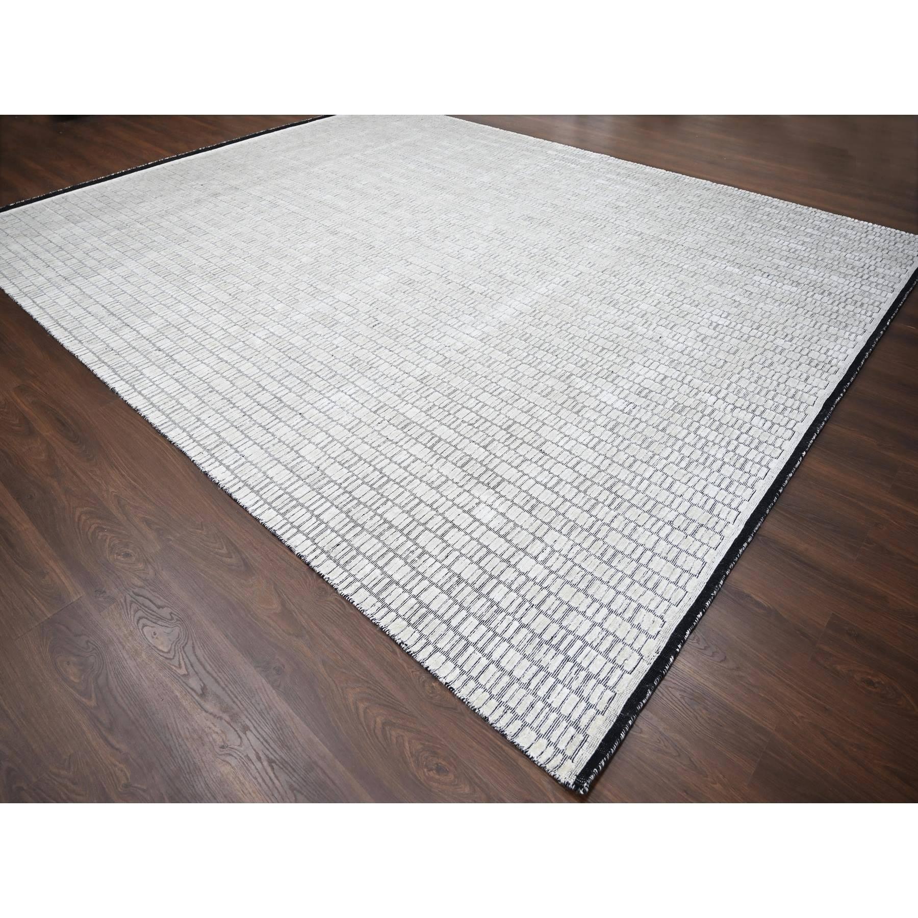 Indian Ivory Modern Design Wool & Silk Hand Loomed Oversized Oriental Rug 12'4