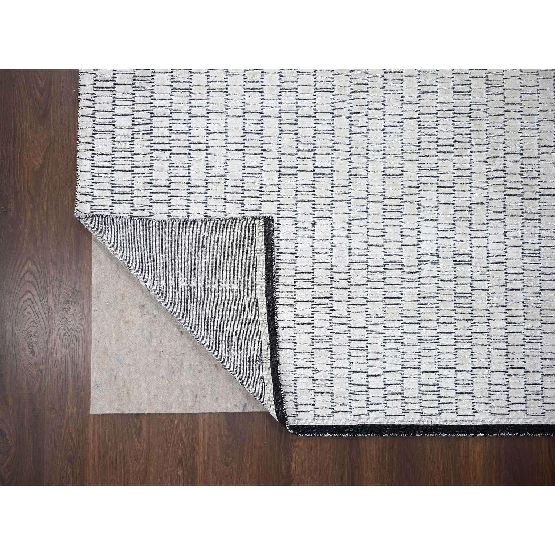 Hand-Knotted Ivory Modern Design Wool & Silk Hand Loomed Oversized Oriental Rug 12'4