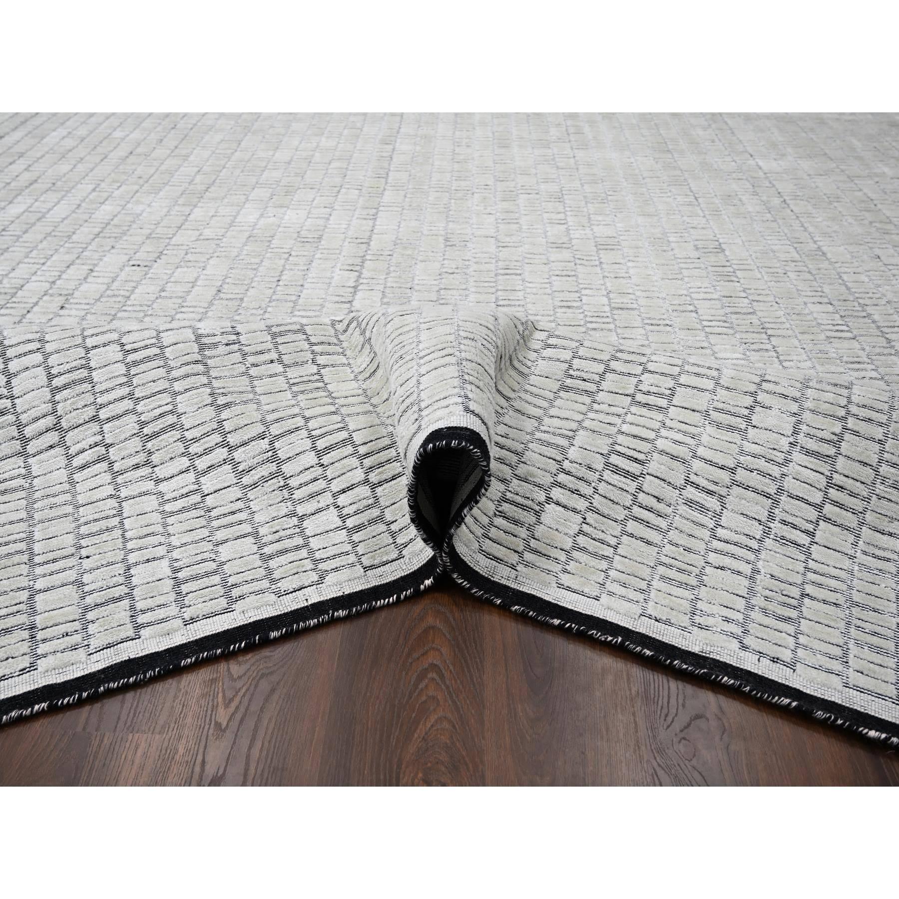 Ivory Modern Design Wool & Silk Hand Loomed Oversized Oriental Rug 12'4