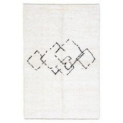 Moderner marokkanischer handgefertigter Wollteppich im Minimalismus-Stil in Elfenbein