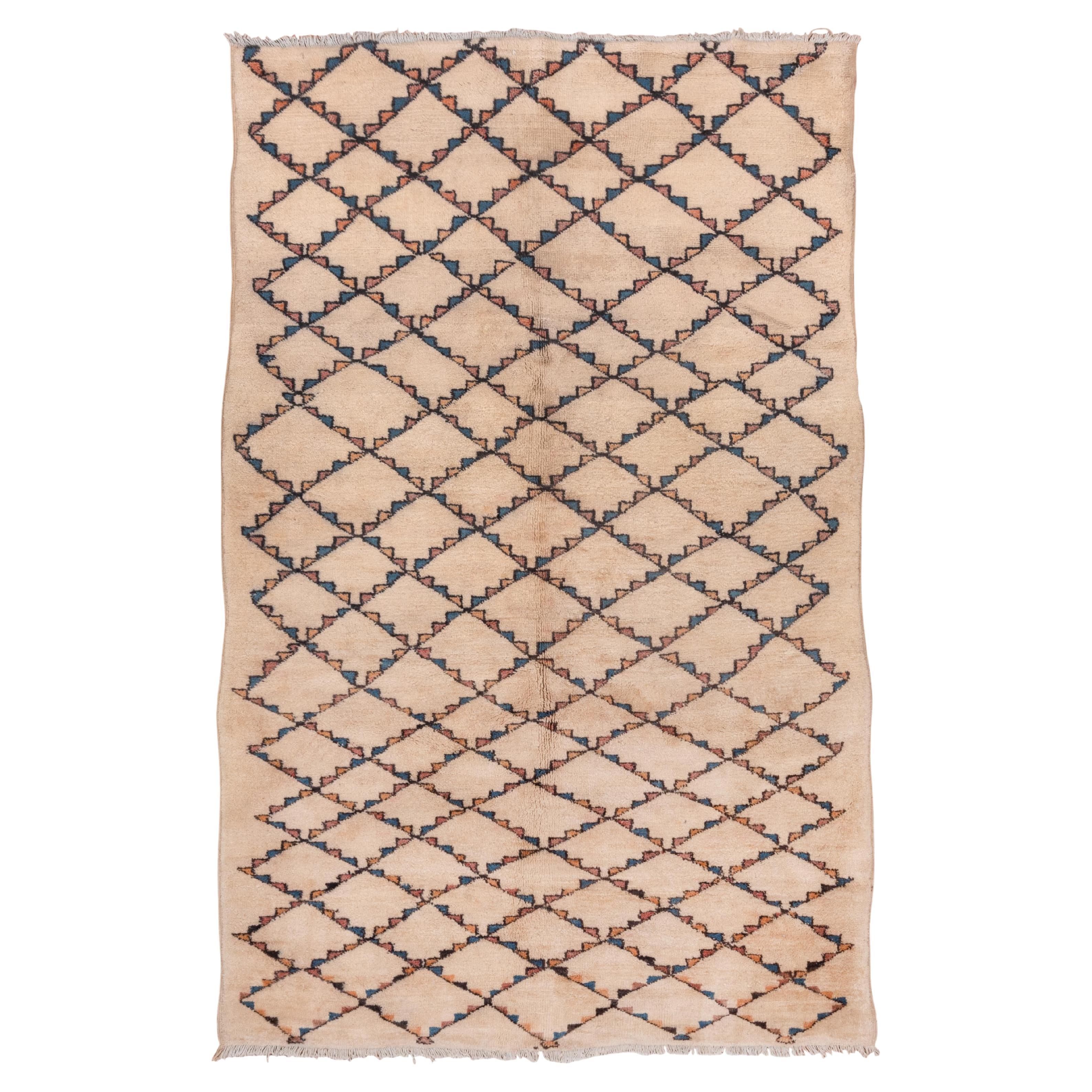Ivory Moroccan Lattice Rug with Diamond Allover Pattern For Sale
