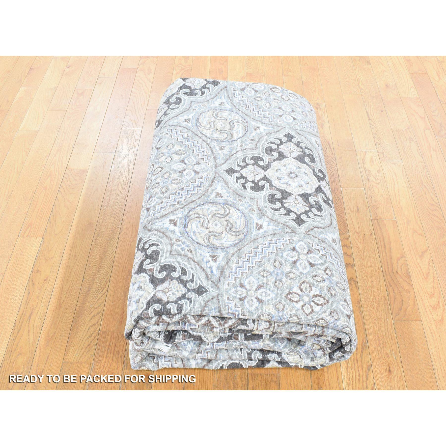 Tapis oriental noué à la main, en soie et laine texturée ivoire à motif moghol 10'1