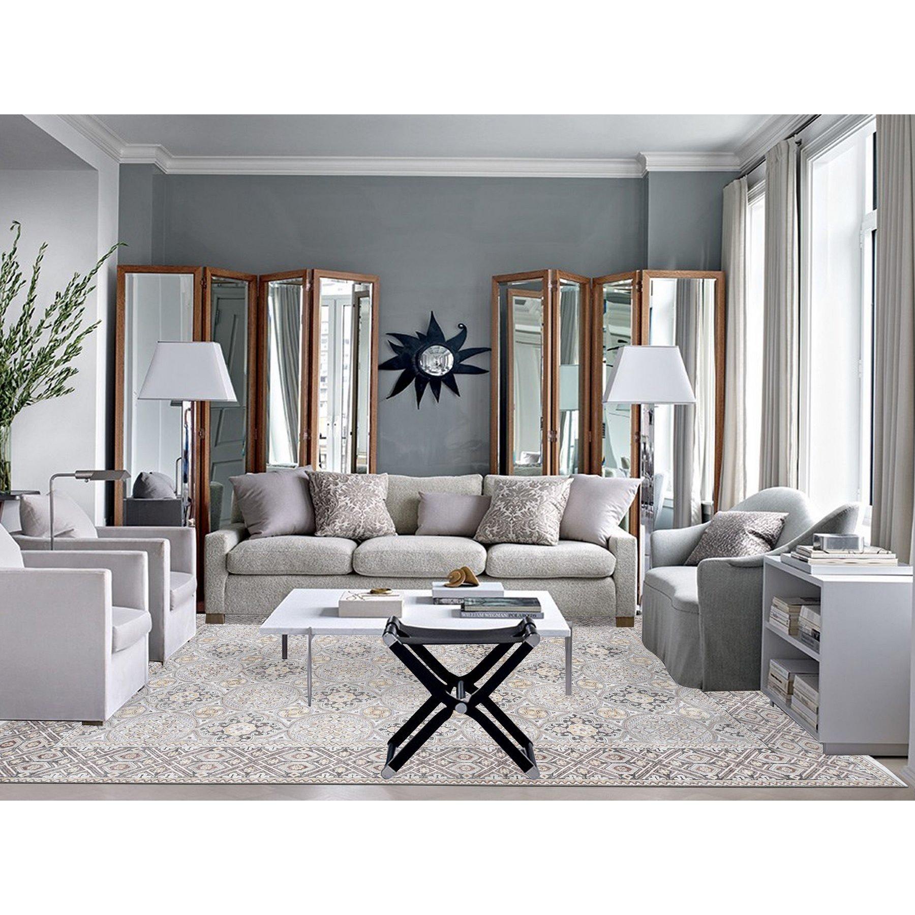Ce fabuleux tapis noué à la main a été créé et conçu pour une résistance et une durabilité accrues. Ce tapis a été fabriqué à la main pendant des semaines selon la méthode traditionnelle qui est utilisée pour faire des
Taille exacte du tapis en