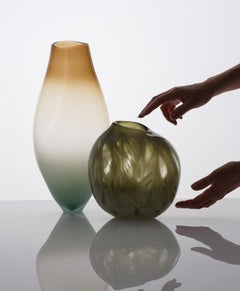 Elfenbeinfarbene Olivenblätter Graal-Glasschale