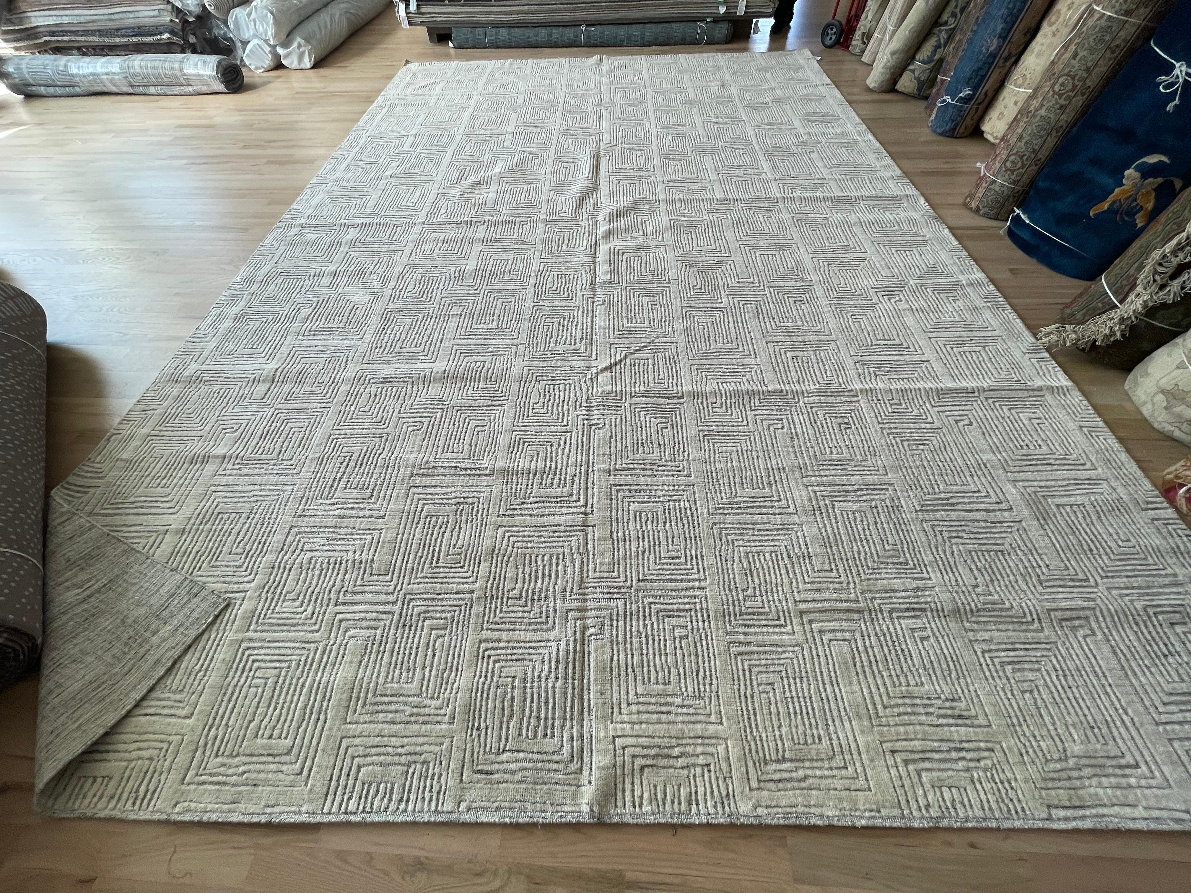 Annodato a mano Tappeto per l'area Maze Moroccan Design Avorio su Avorio in vendita