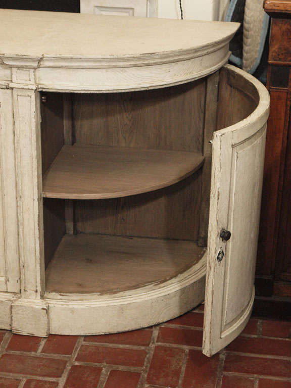 Ivory Painted Oak Buffet In Good Condition In New Orleans, LA