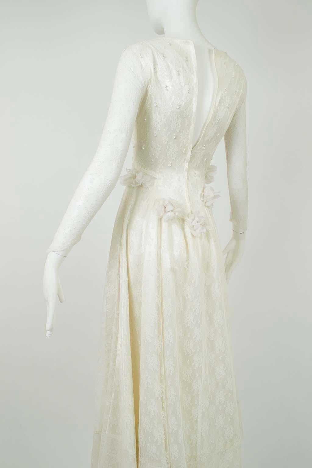 Robe de mariée en perles et dentelle ivoire avec buste rose - XS, années 1950 en vente 5