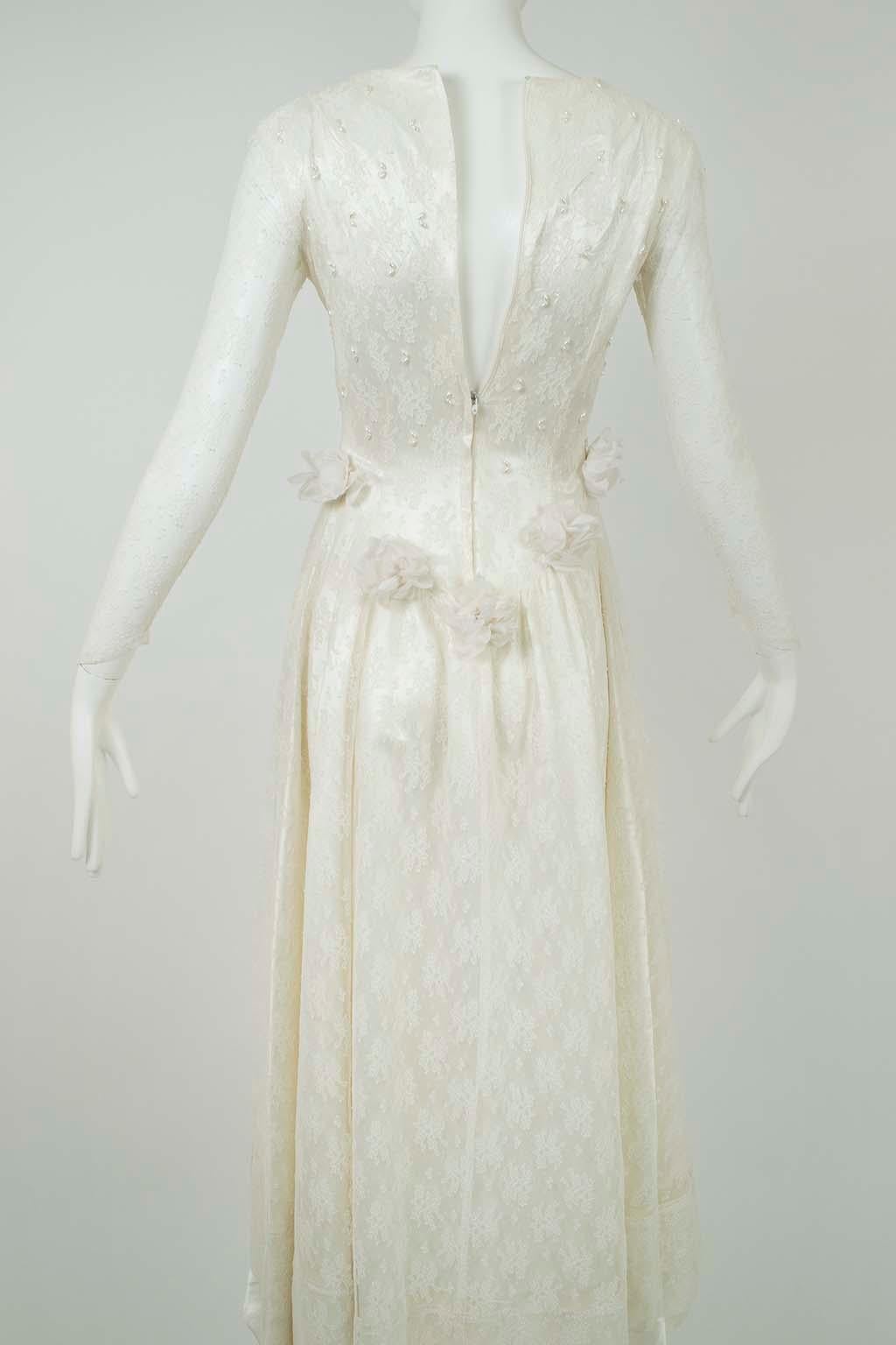 Robe de mariée en perles et dentelle ivoire avec buste rose - XS, années 1950 en vente 4