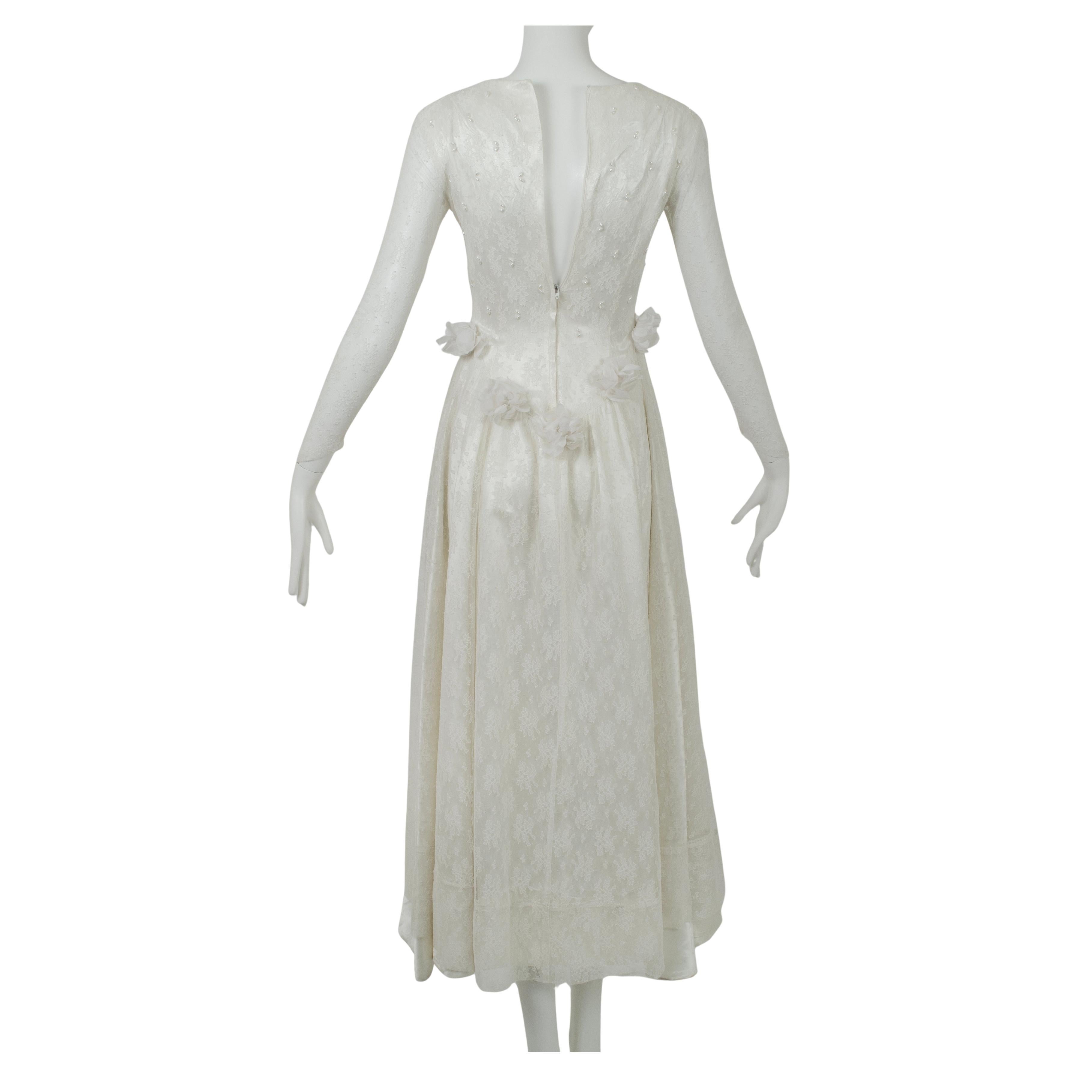 Elfenbeinfarbenes Hochzeitskleid mit Perlen und Spitze in abgestufter Länge und rosa Büste - XS, 1950er Jahre