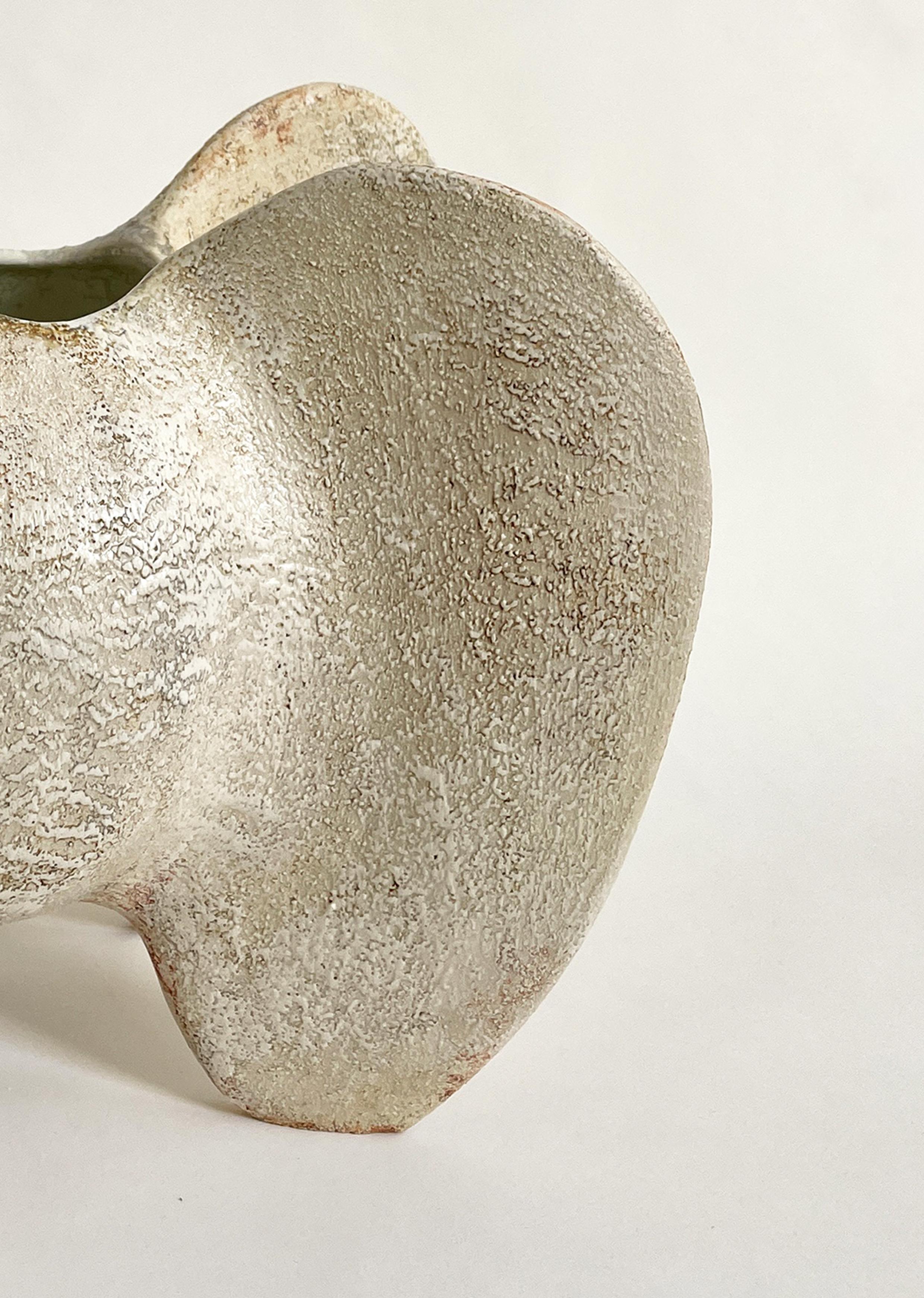 Céramique Pentacle IX ivoire de Julie Nelson en vente