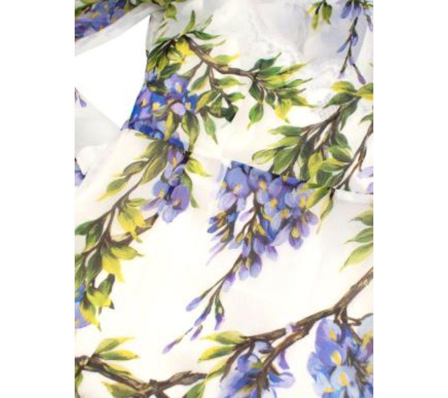 Seiden-Chiffonkleid mit Wisteria-Druck in Elfenbein und Lila Damen im Angebot
