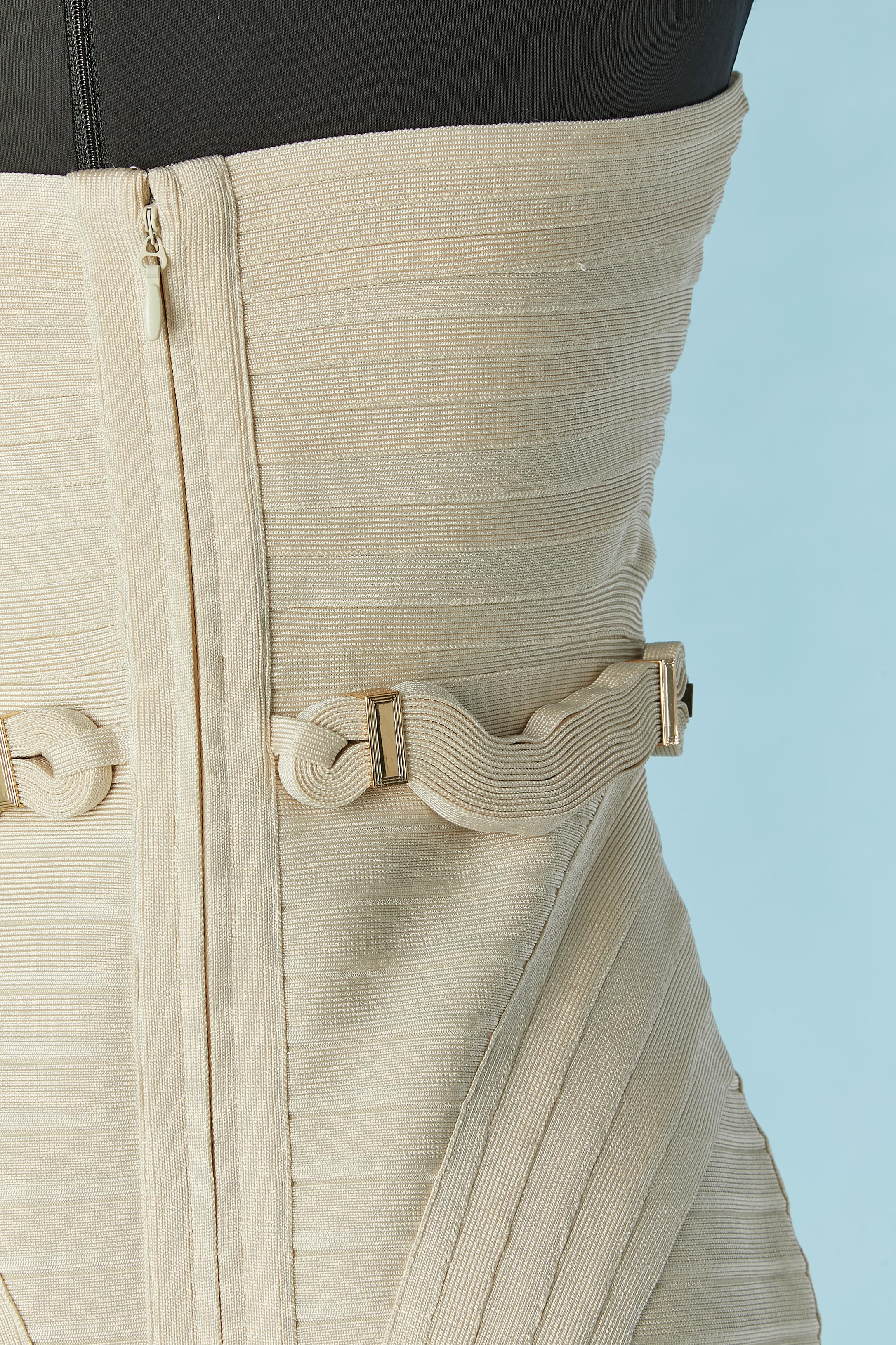 Abito bustier in jersey di rayon avorio con cintura Hervé Léger NUOVO con etichetta in vendita 2