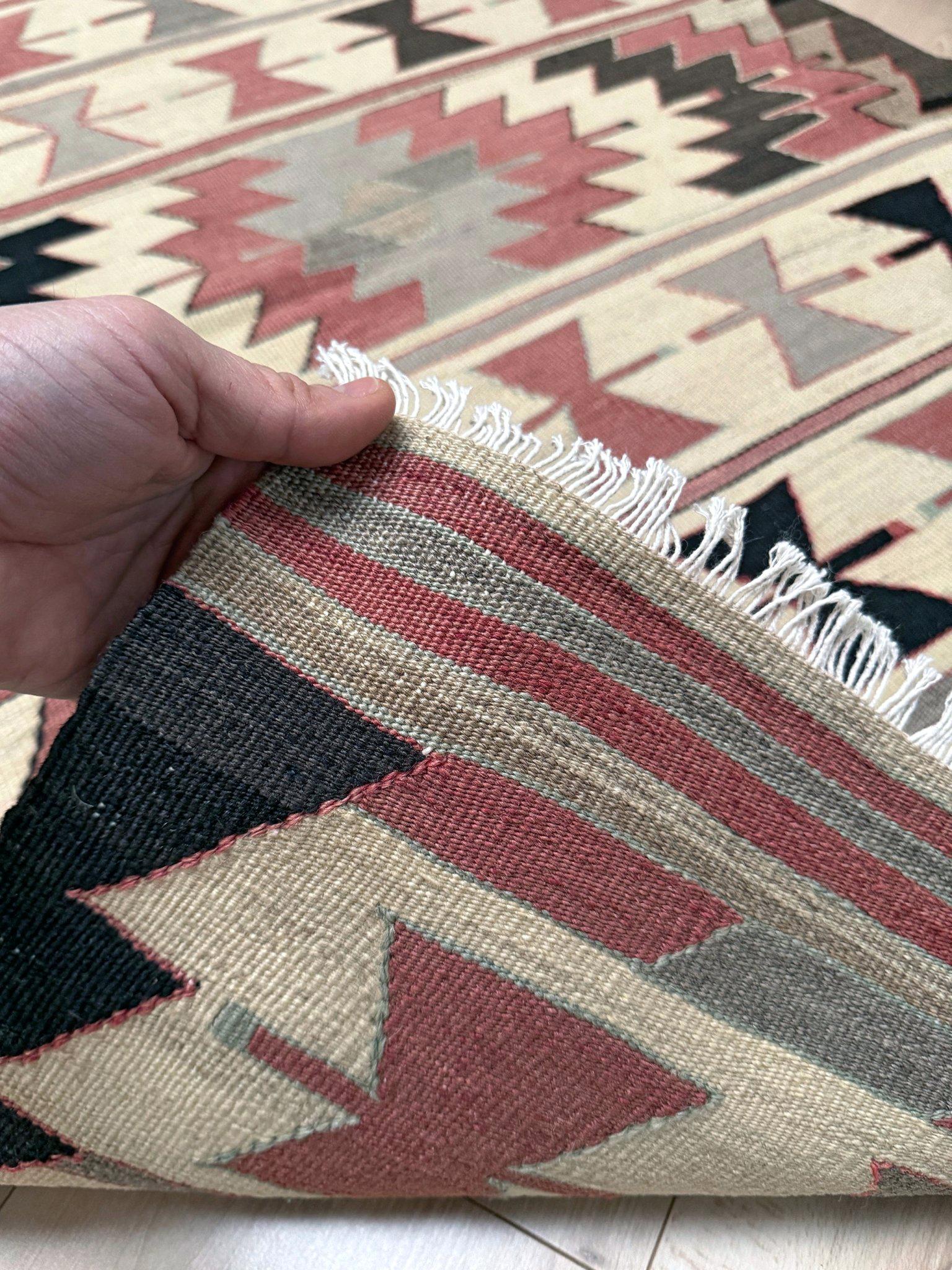 Elfenbein & Rose Mut Kelim - • Türkischer Flachgewebe-Teppich im Navajo-Stil (3'x5') im Angebot 2