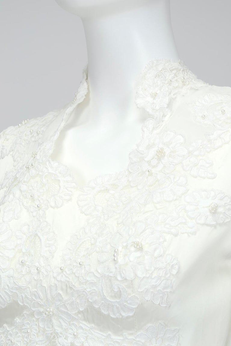 QUEEN ANNE'S LACE Continuing Collection Ivory cotton and tulle Empire  silhouette …