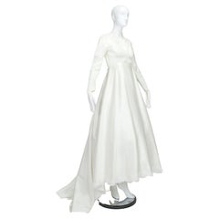 Retro Ivory Satin Queen Anne Empire Wedding Gown w Adjustable Train/Bustle – XS, 1950s