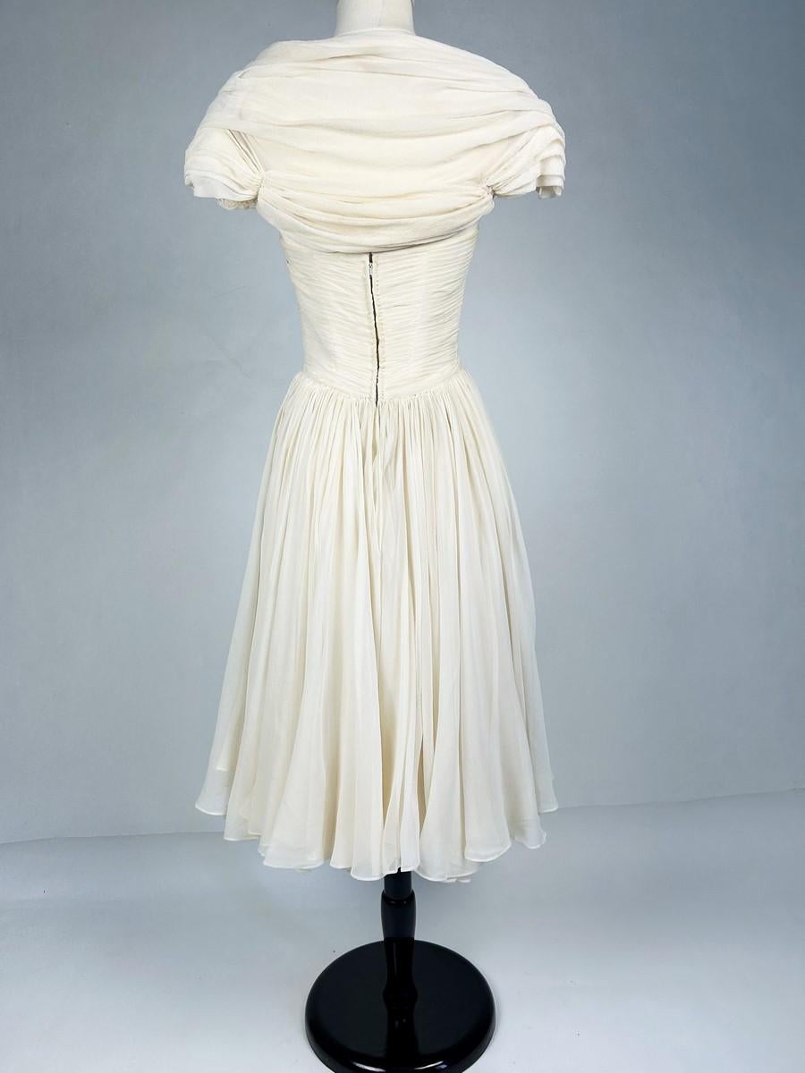 Ivory silk crepe party or ceremony Couture dress - France Circa 1970 For Sale 8