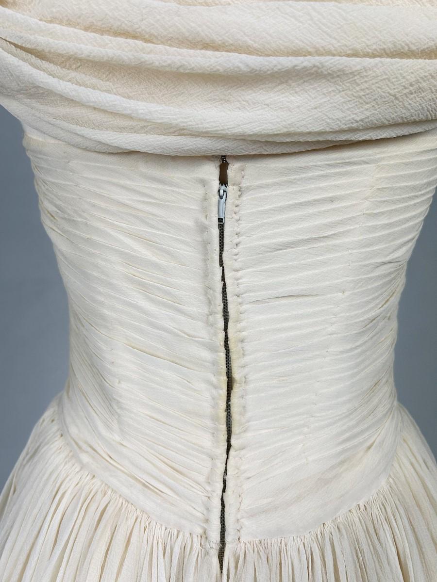 Ivory silk crepe party or ceremony Couture dress - France Circa 1970 For Sale 9