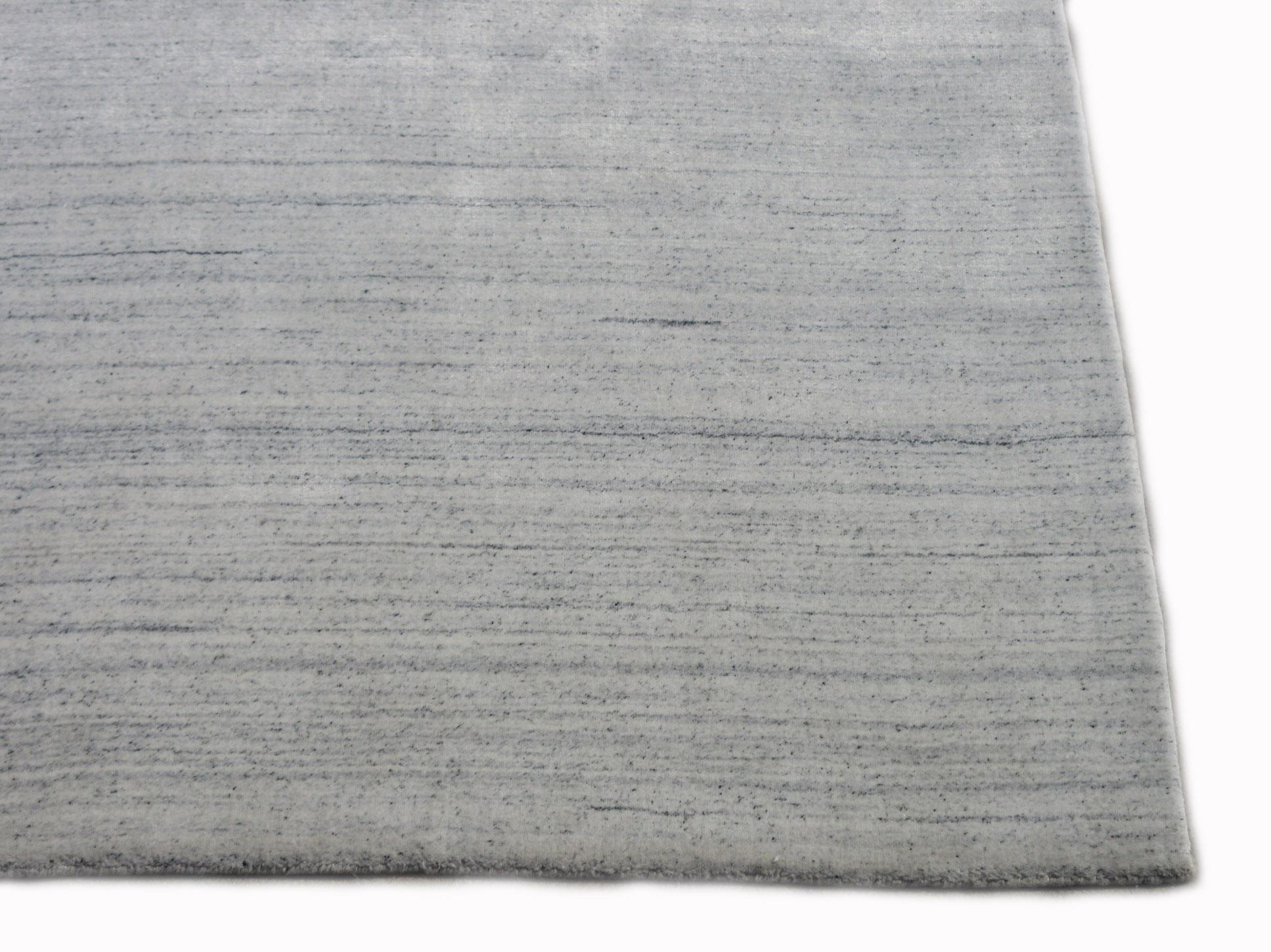 Ivory Silk Modern Rug In New Condition For Sale In Laguna Hills, CA