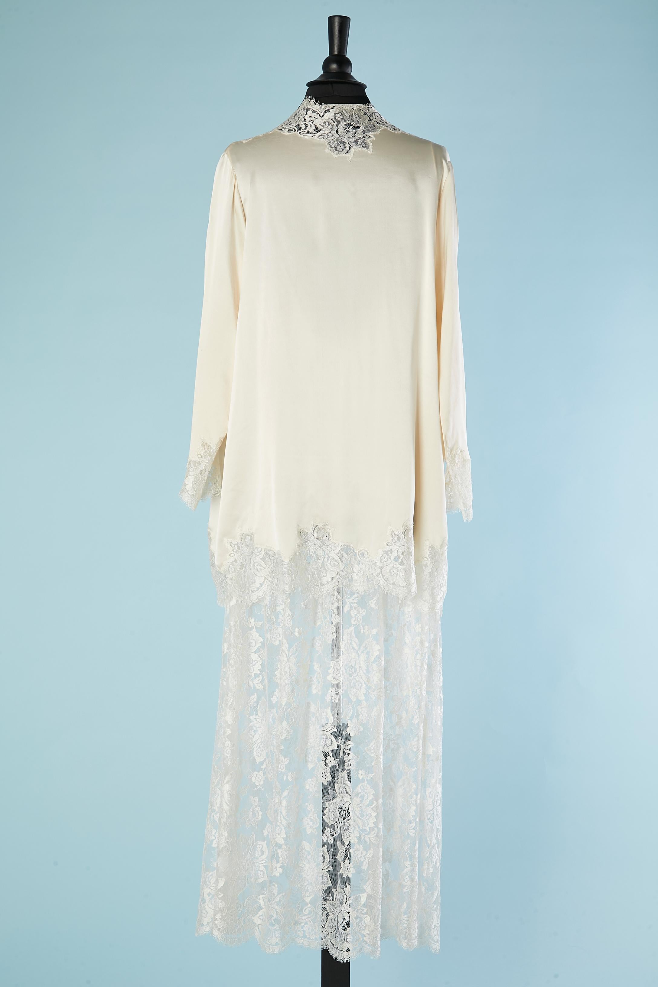 Ivory silk short Robe and nightgown with lace edge Jonquil for Neiman Marcus  In Excellent Condition In Saint-Ouen-Sur-Seine, FR