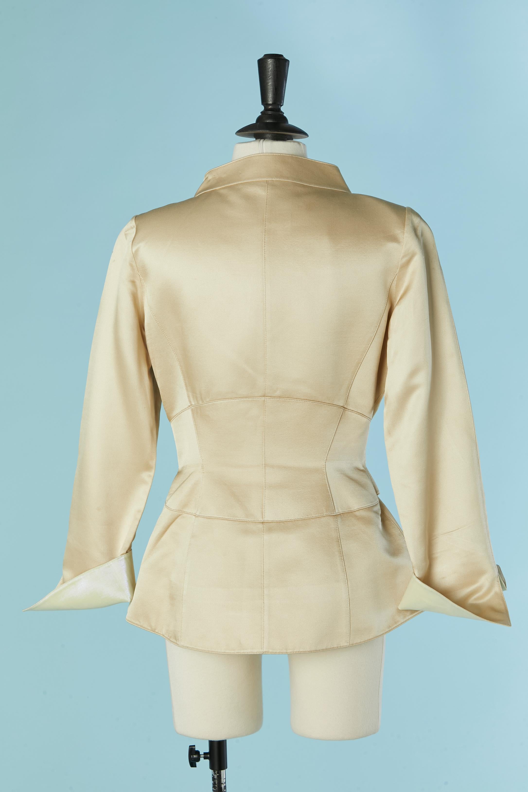 Veste croisée en soie ivoire avec ceinture et boucle Thierry Mugler Couture en vente 2