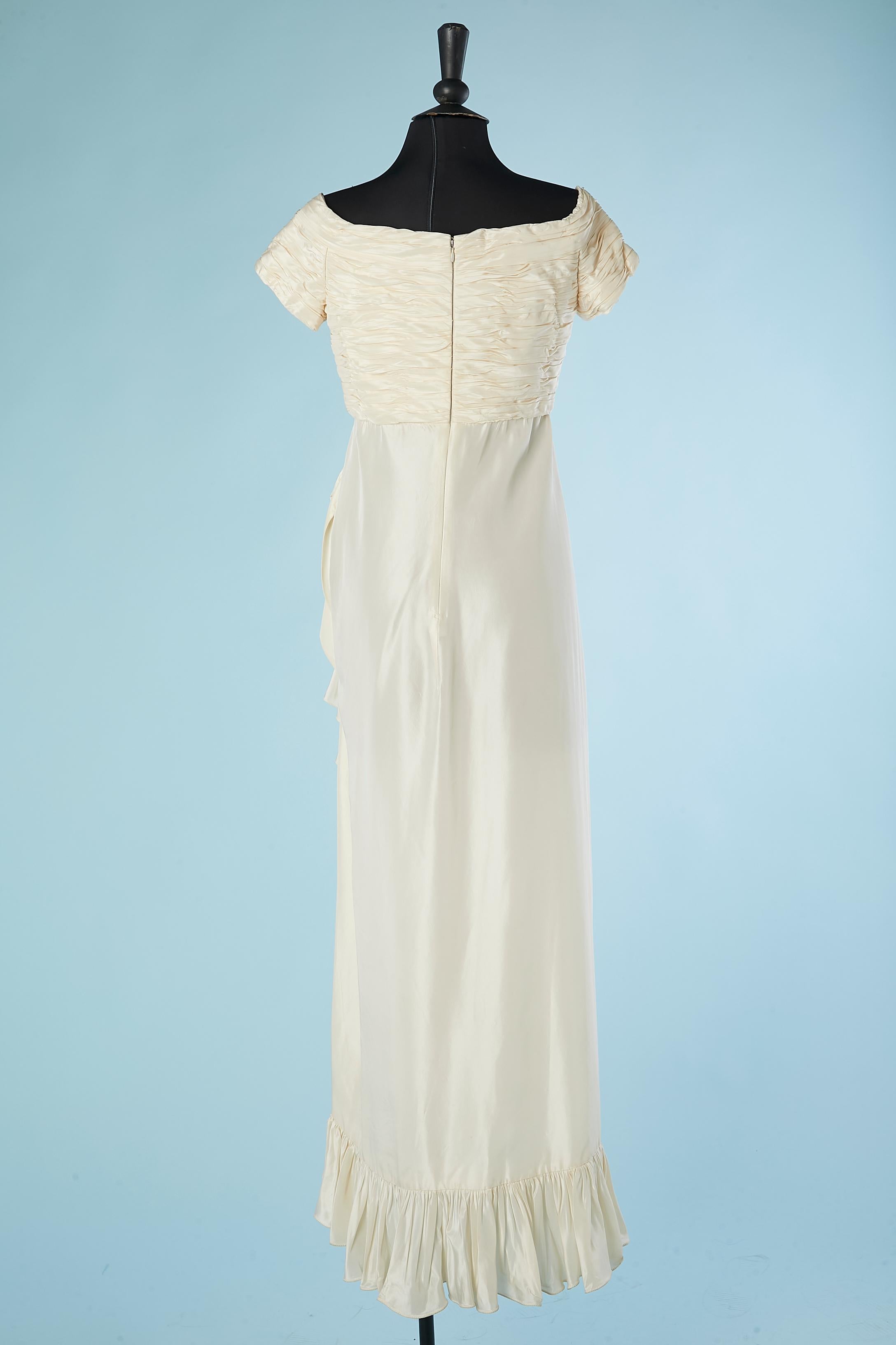 Ivory taffetas evening dress with ruffles and drape bust Nina Ricci Paris  For Sale 1