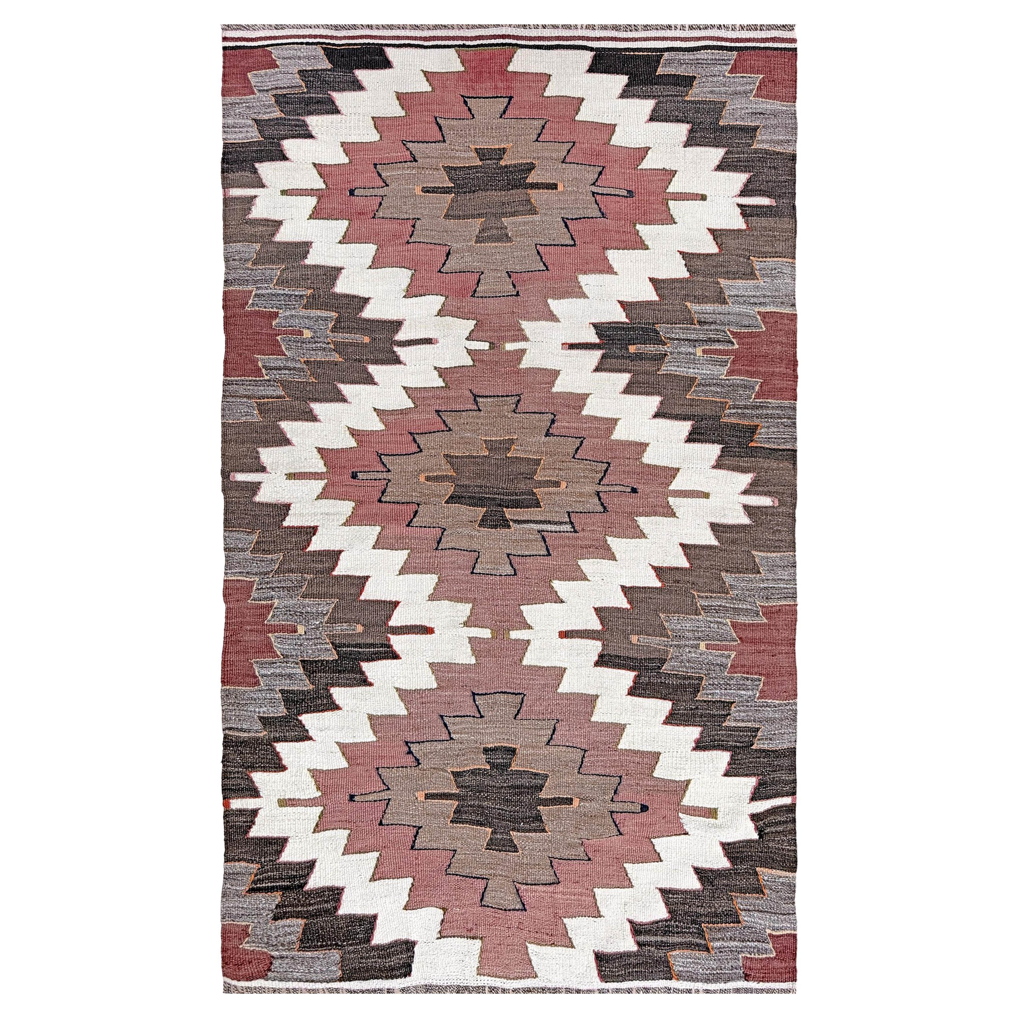 Elfenbein 
Taupe Mut Kilim - • Türkischer Flachgewebeteppich im Navajo-Stil (3
x5
)