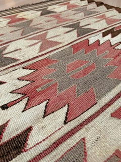 Elfenbein & Taupe Mut Kilim - • Türkischer Flachgewebe-Teppich im Navajo-Stil (3'x4')