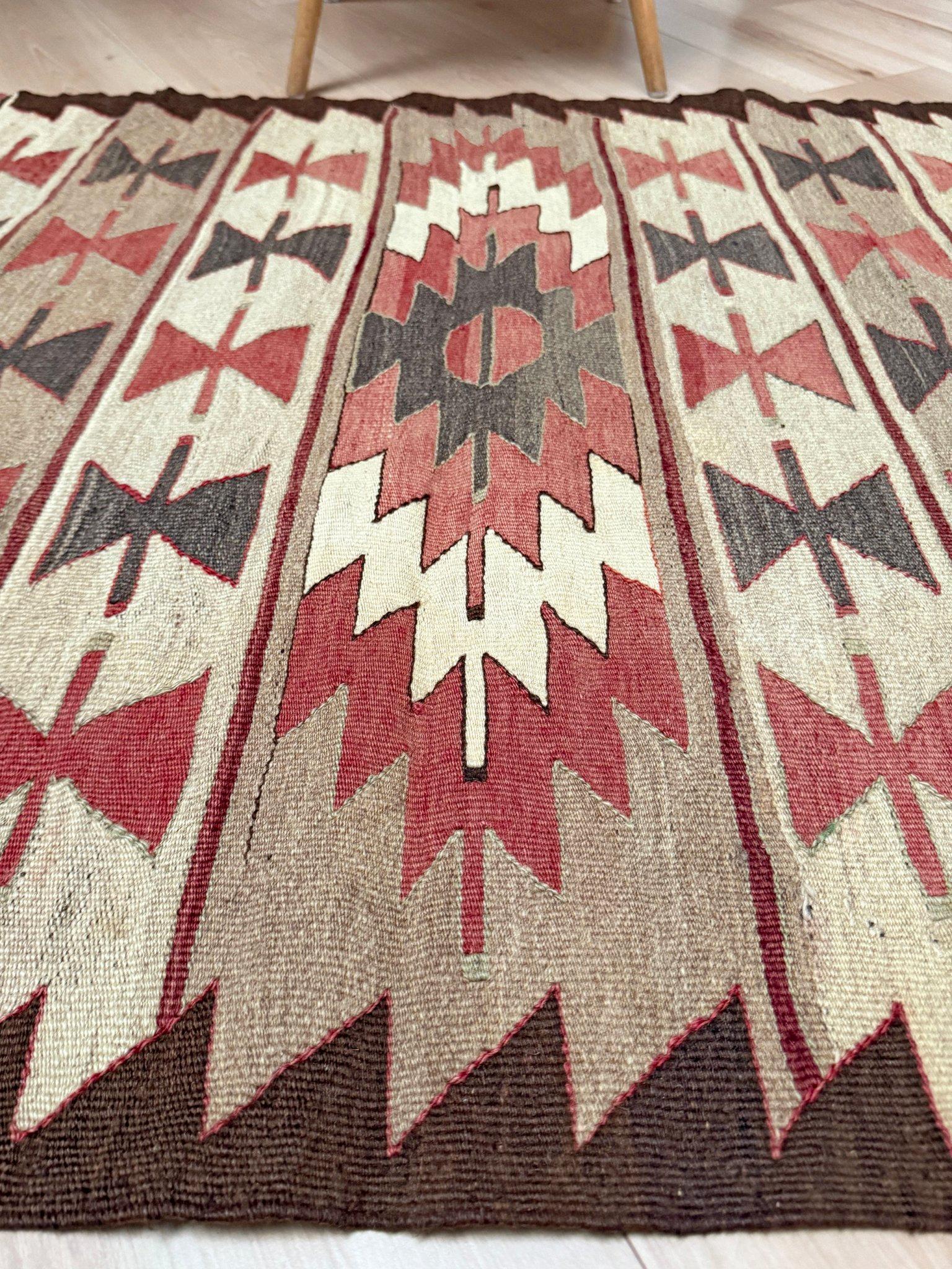 Kilim mut avorio e taupe - Tappeto tribale turco a tessitura piatta in stile Navajo (3'x4') In condizioni ottime in vendita a Burlingame, CA