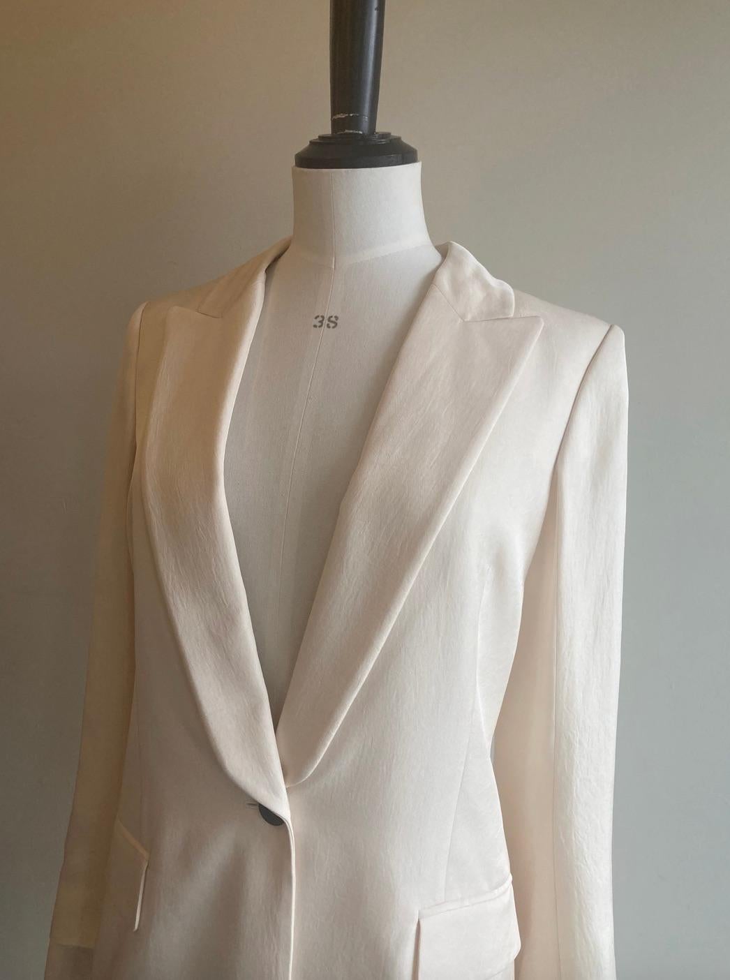 Ivory Tom Ford Skirt Suit For Sale 7