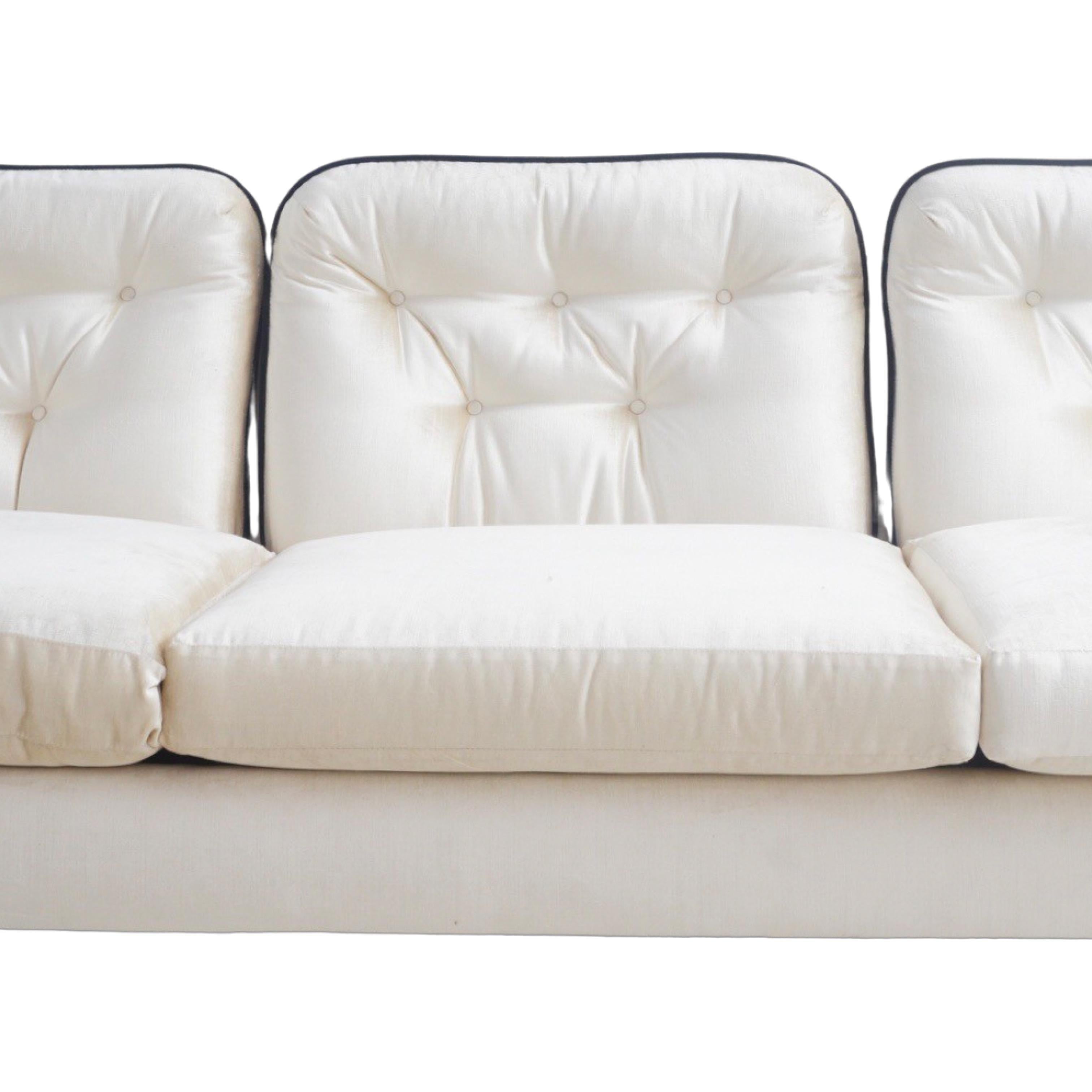 Ivory Velvet Sofa, 1960s For Sale 3