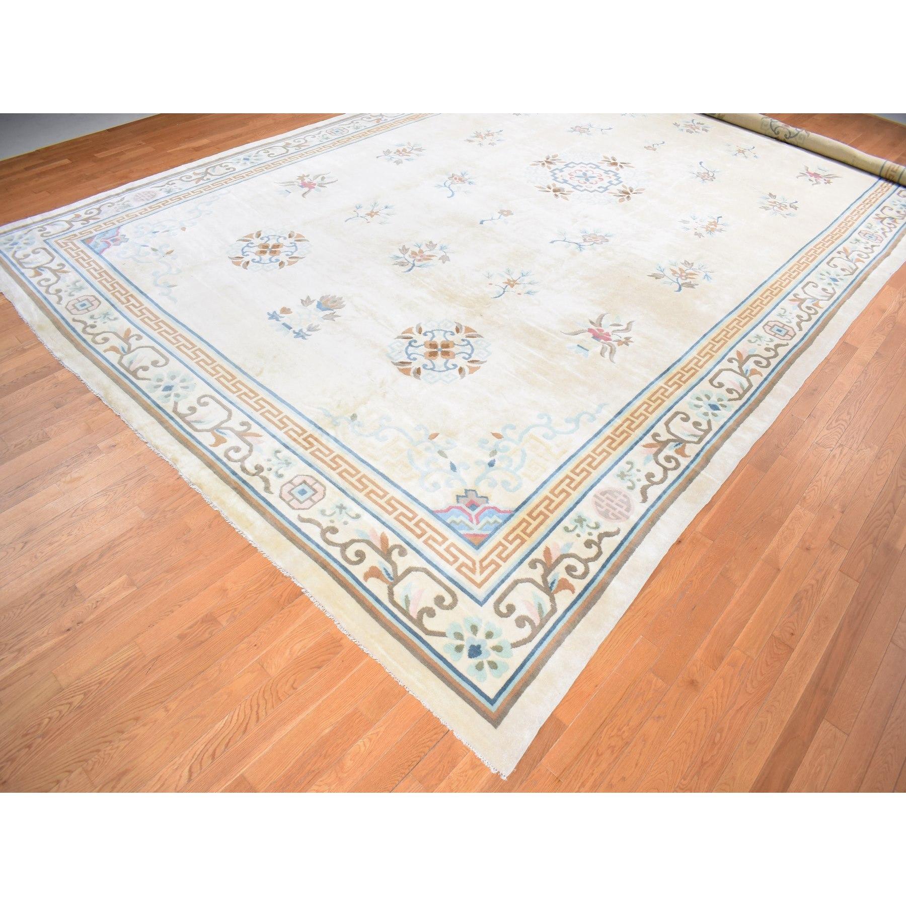 Medieval Ivory Vintage Chinese Ming Dynasty Hand Knotted Full Pile XL Clean Pure Wool Rug For Sale