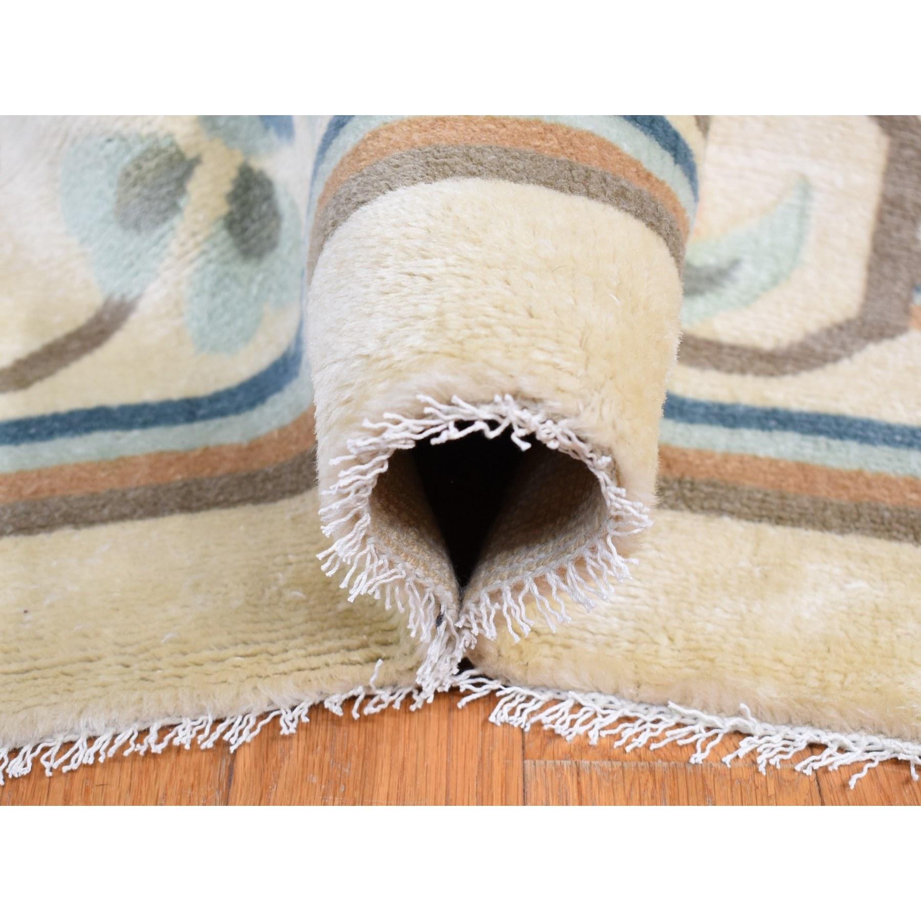 Handgeknüpfter, elfenbeinfarbener Vintage-Teppich aus reiner Wolle aus der chinesischen Ming-Dynastie XL im Zustand „Gut“ im Angebot in Carlstadt, NJ