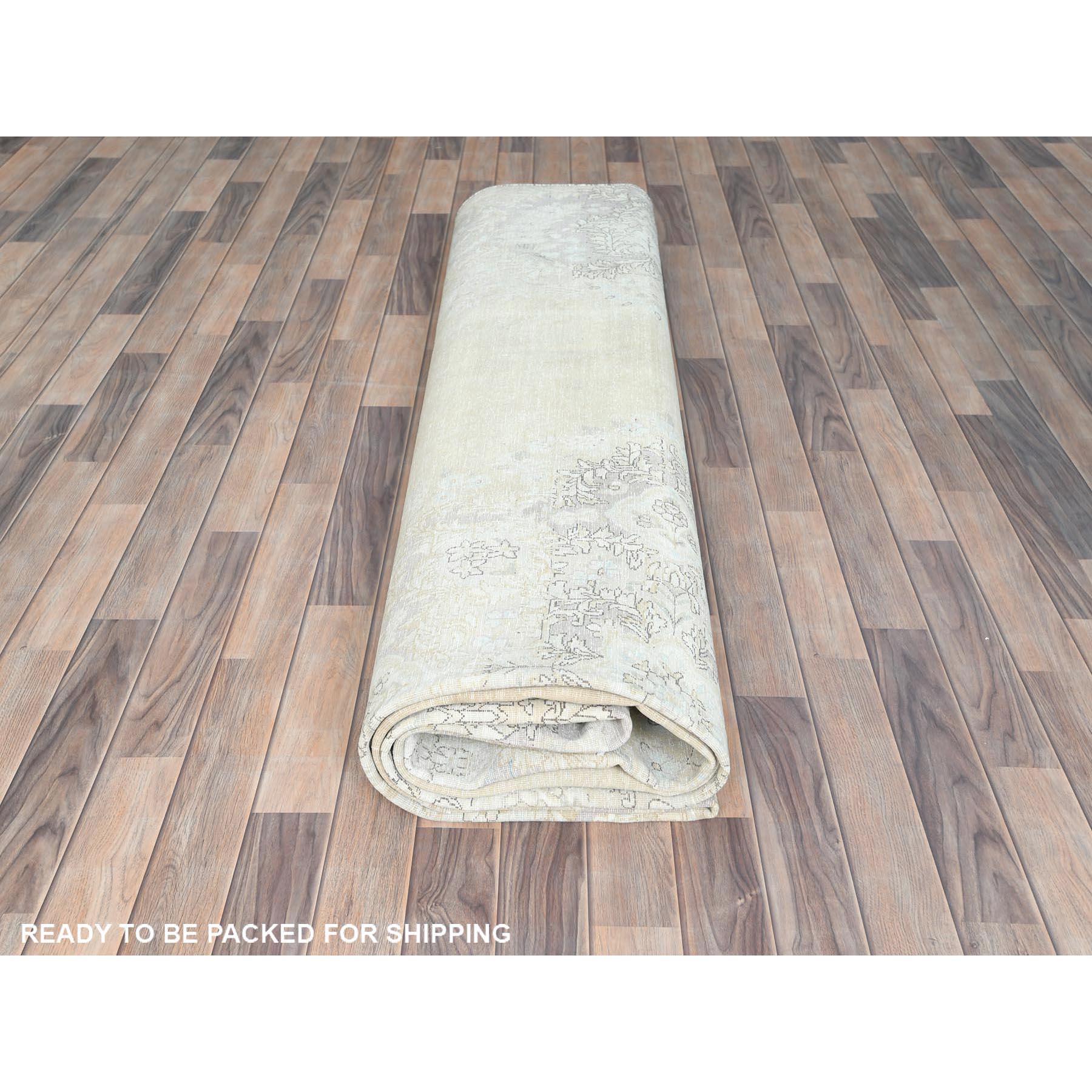 Tapis persan vintage ivoire Kerman Abrash en laine usée et nouée à la main, à l'aspect vieilli en vente 2