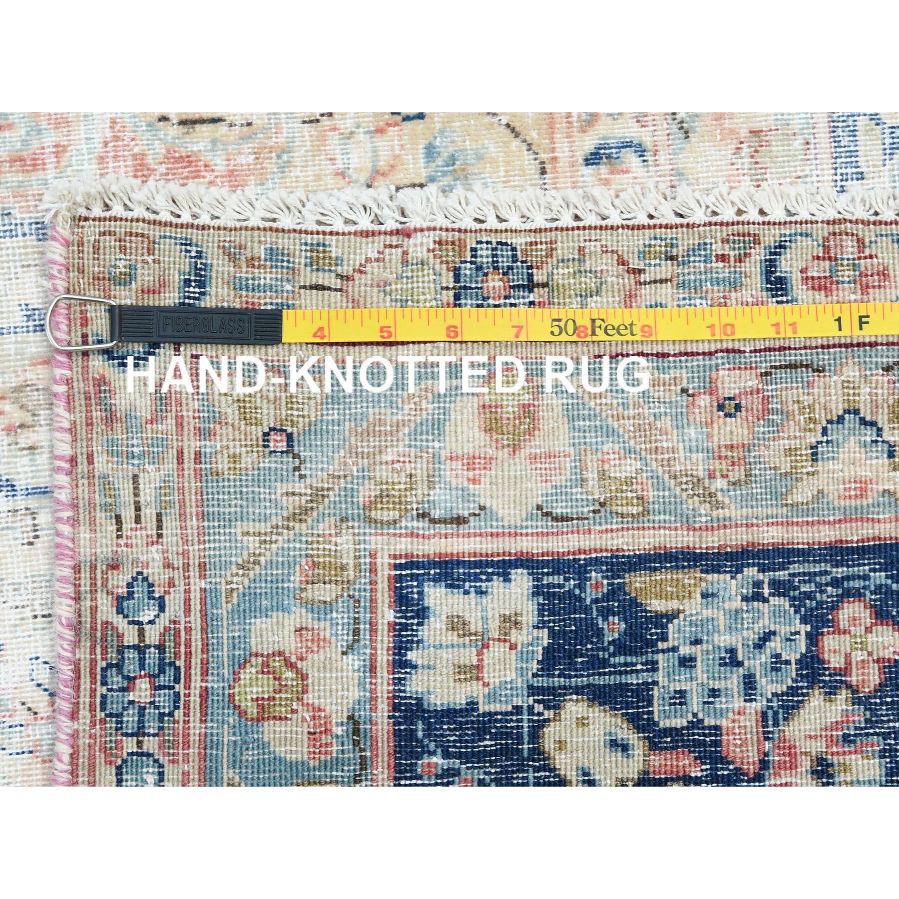 Elfenbein Vintage Persian Kerman Washed Out Hand Knotted Soft Wool Evenly Worn Rug im Angebot 4