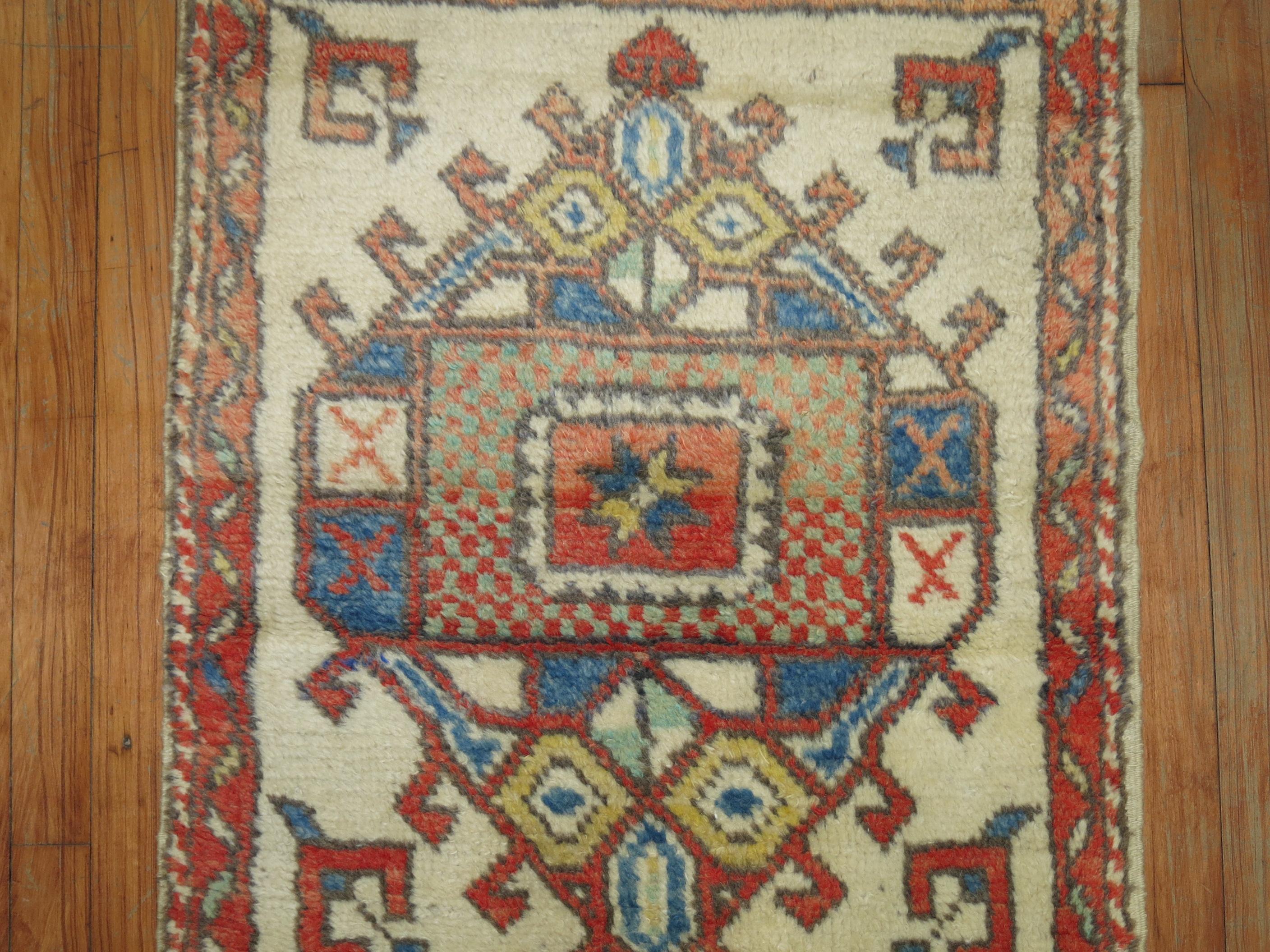 Ivory Vintage Turkish Anatolian Rug In Excellent Condition For Sale In New York, NY