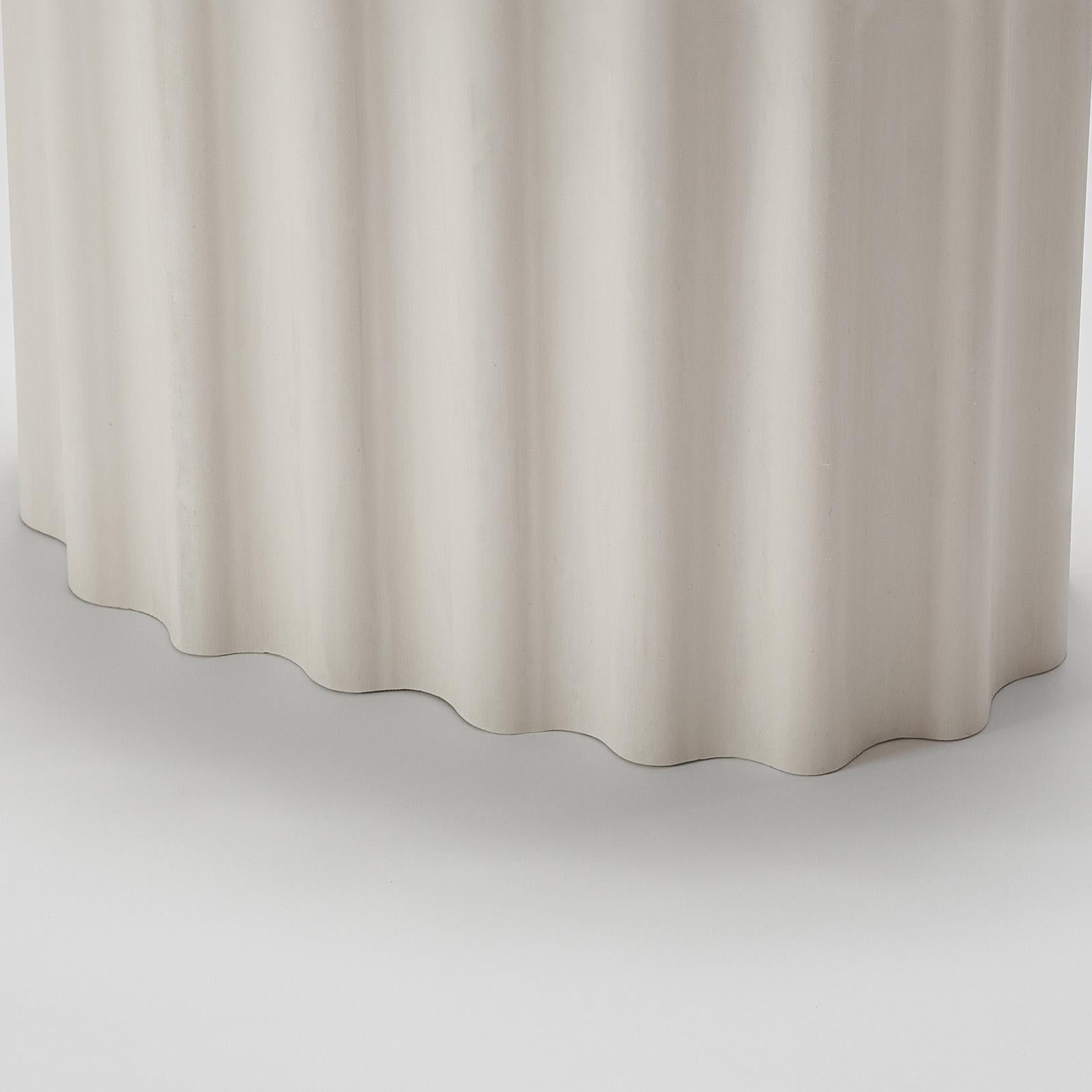 Autre Table basse ovale Ivory Wave Off-White par Perler  en vente