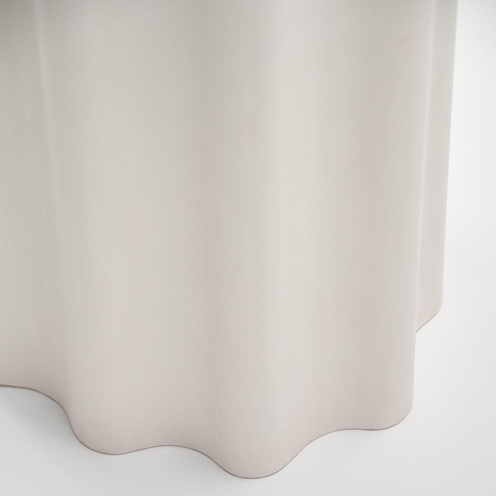 Table basse ovale Ivory Wave Off-White par Perler  en vente 1