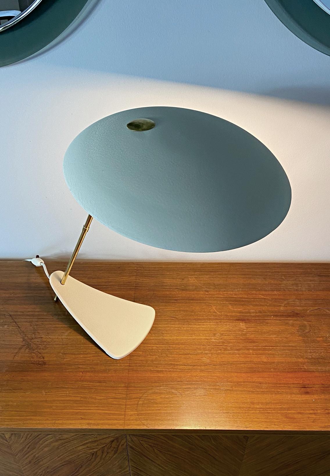 Ivory White Italian Designer Midcentury Modern UFO Table Lamp, 1950s, Italy In Good Condition In Biebergemund, Hessen