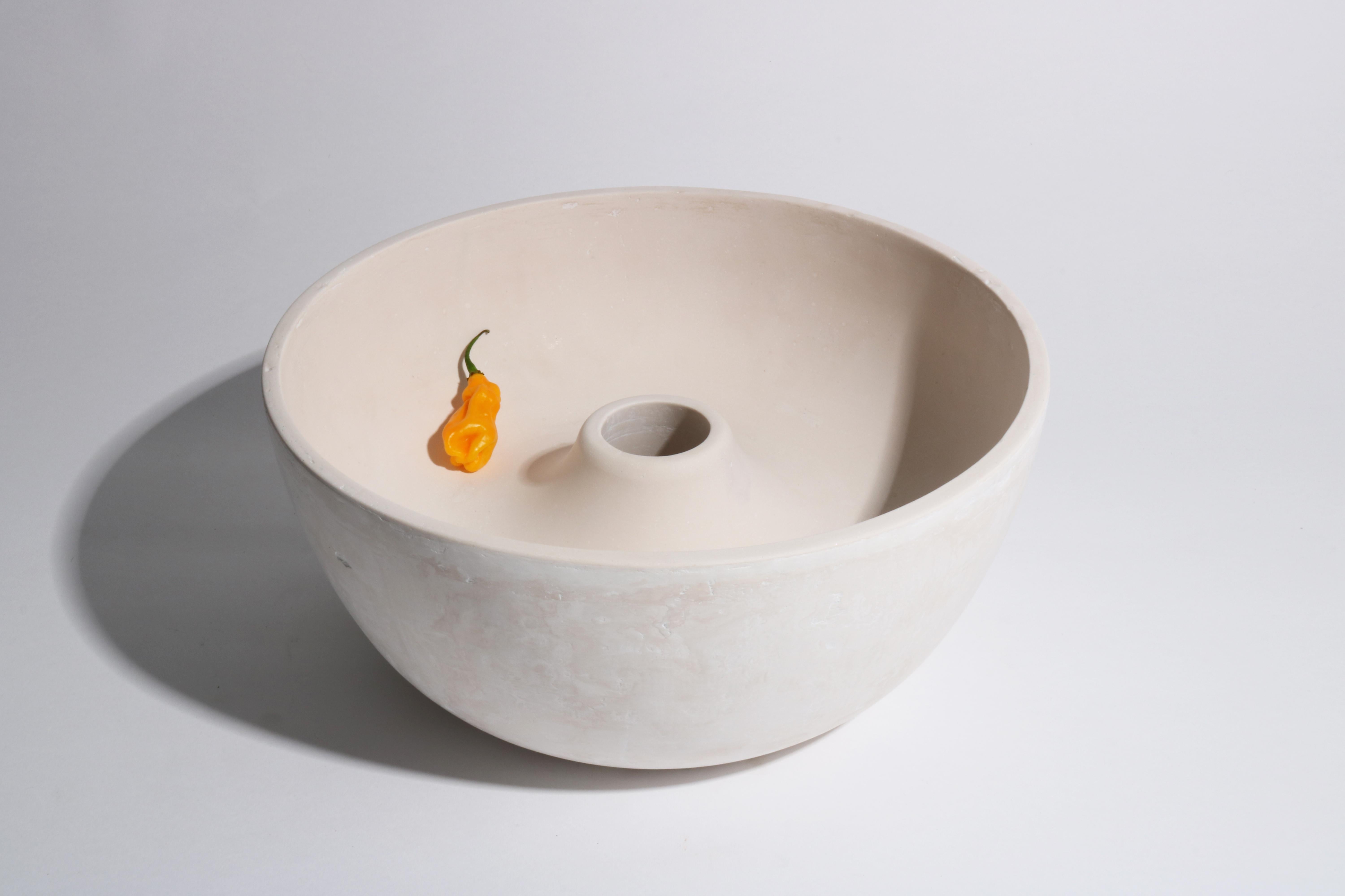 Modern Ivory White Twirl Bowl by Lenny Stöpp For Sale