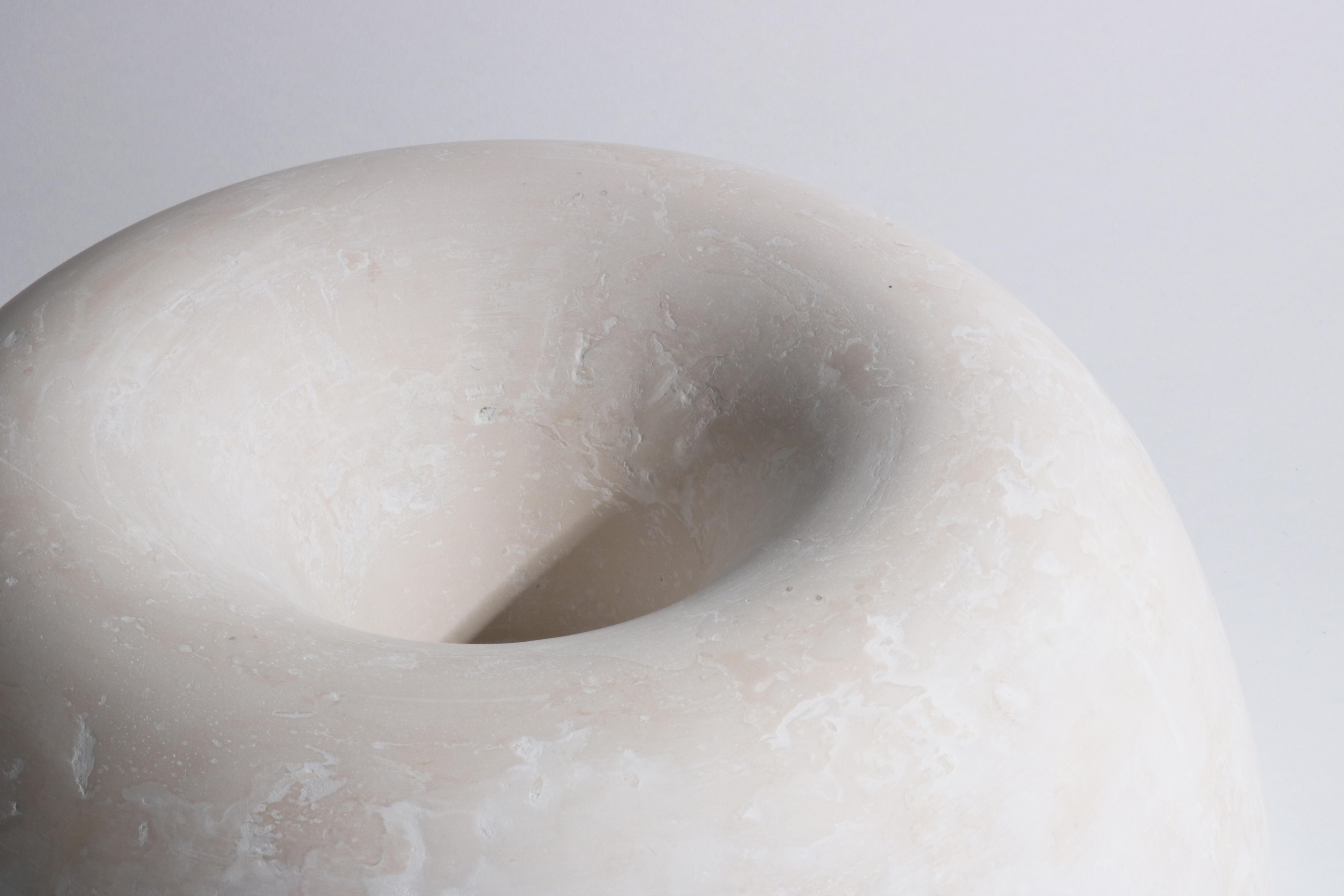 Ivory White Twirl Bowl by Lenny Stöpp For Sale 2