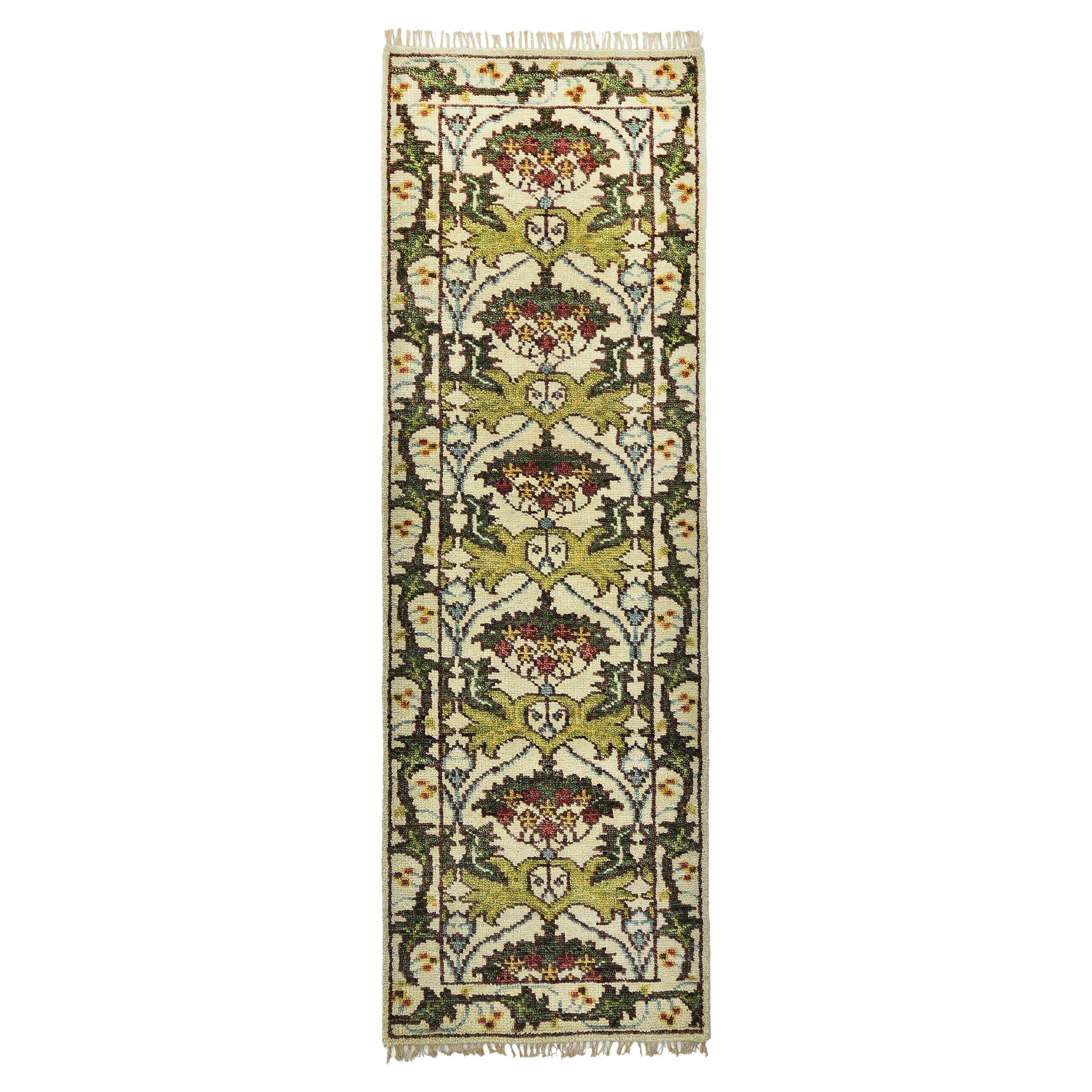 Tapis de couloir ivoire d'inspiration William Morris en vente
