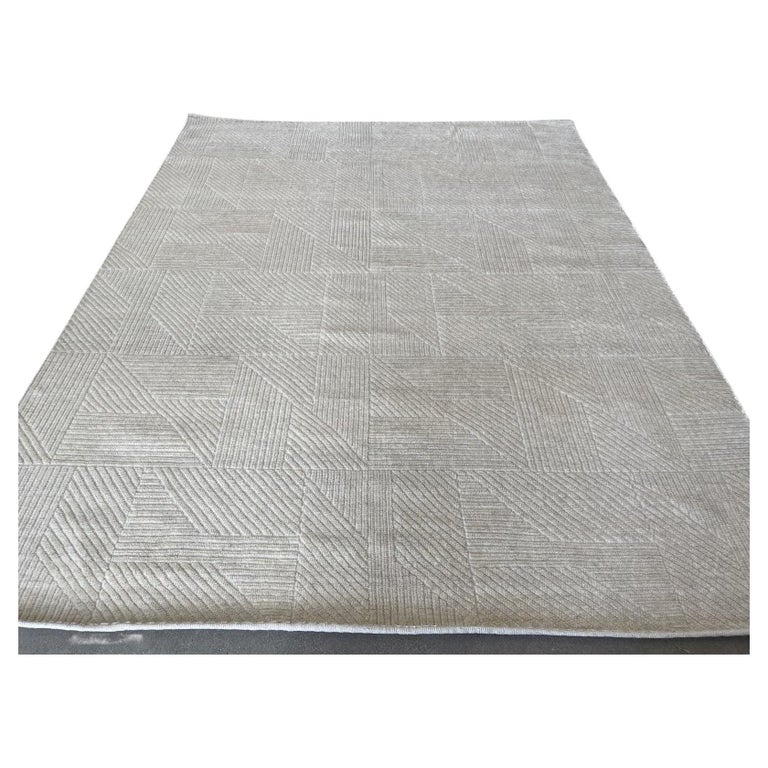 Ivory Wool Area Rug For Sale at 1stDibs