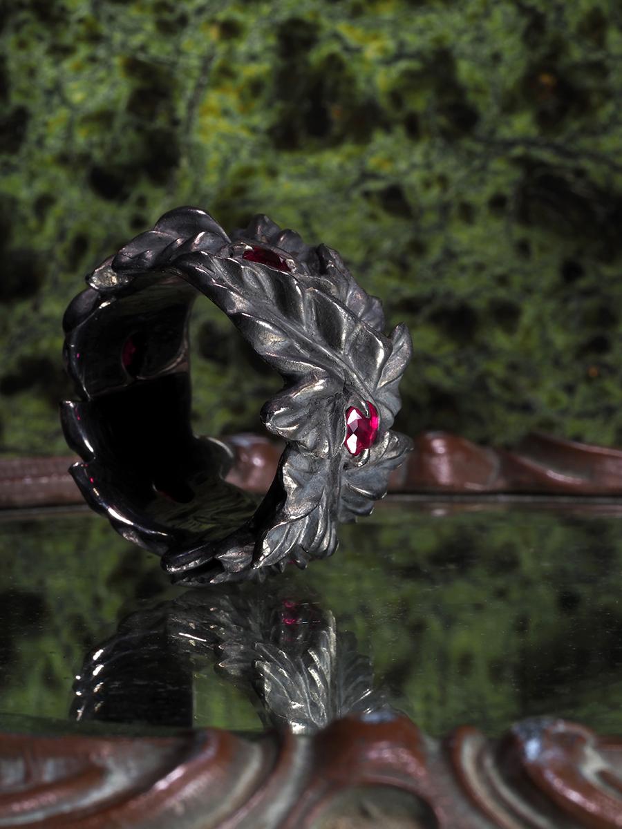 Ivy Ruby ring black silver Large statement natural Burma rubies In New Condition In Berlin, DE