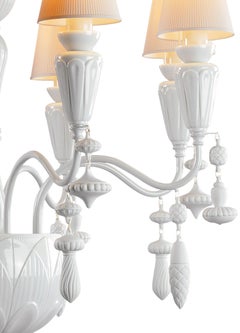 Ivy and Seed 8 Lights Chandelier. White (US)